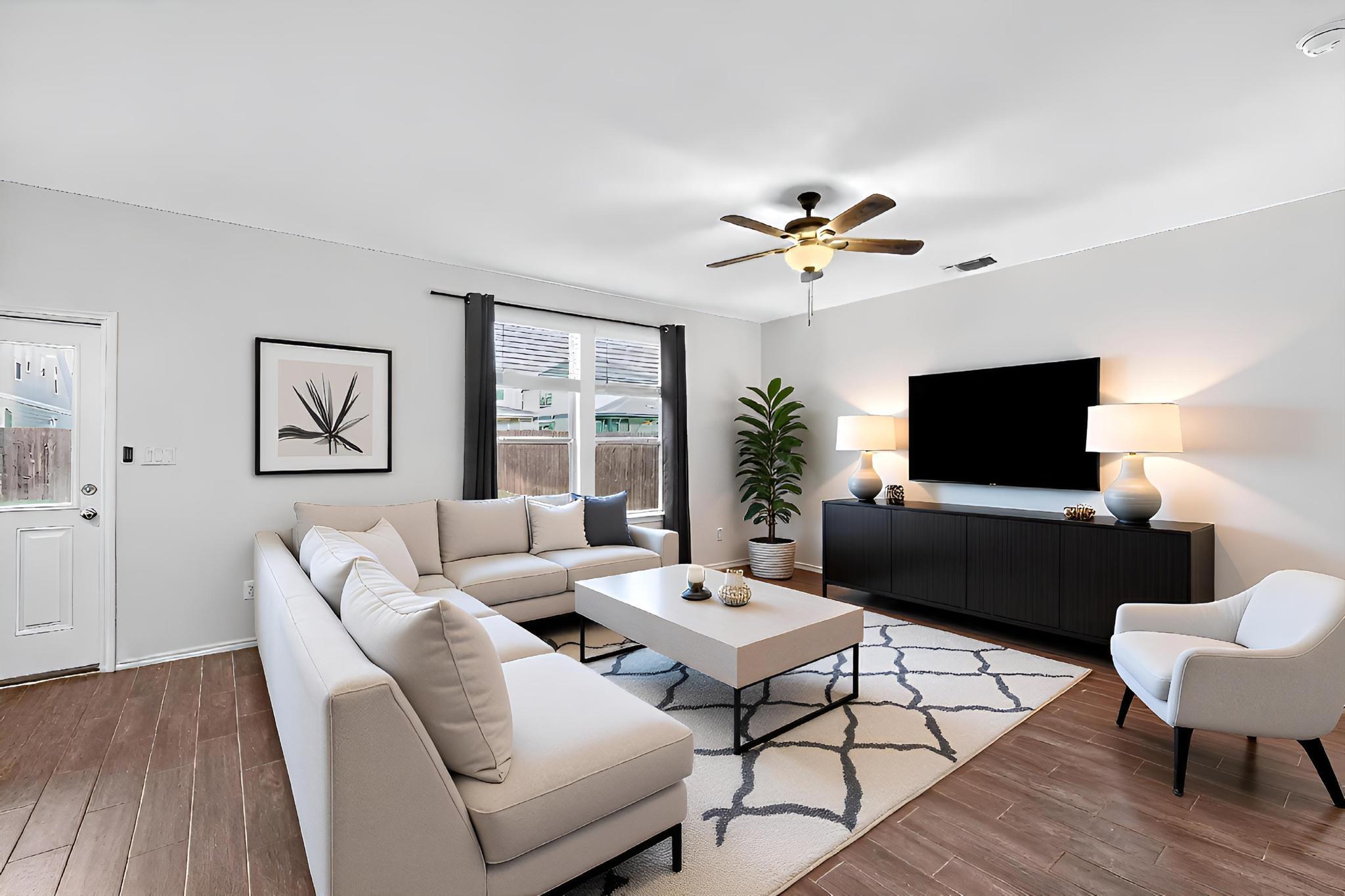 128 BANYON Dr, Liberty Hill, TX 78642