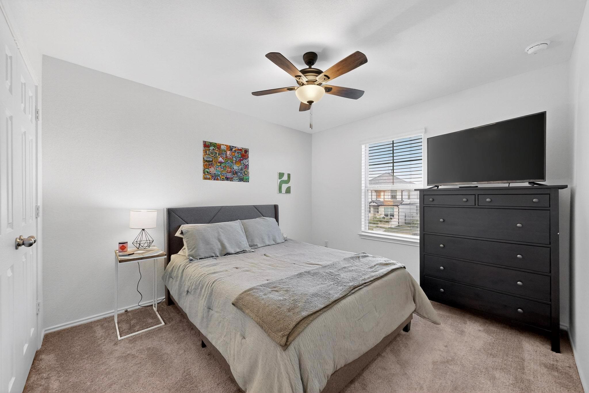 128 BANYON Dr, Liberty Hill, TX 78642