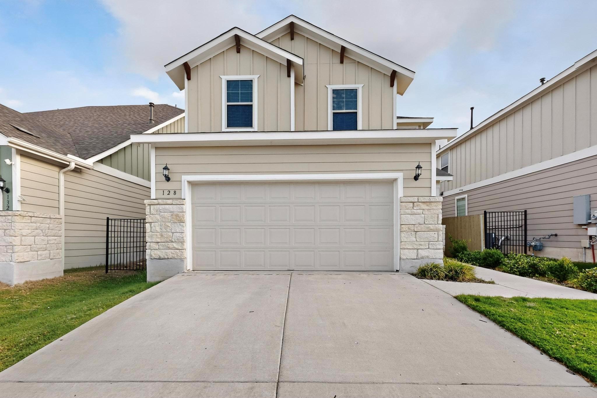 128 BANYON Dr, Liberty Hill, TX 78642