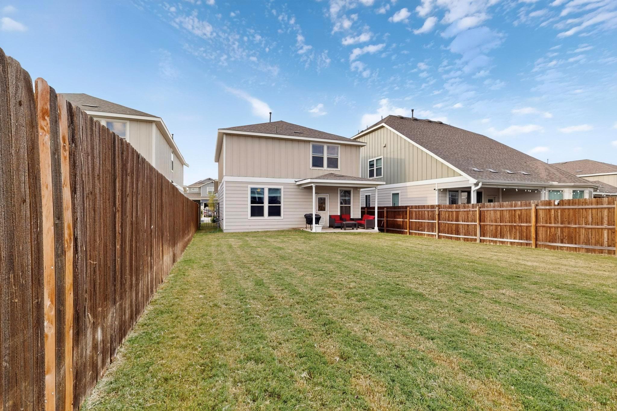 128 BANYON Dr, Liberty Hill, TX 78642