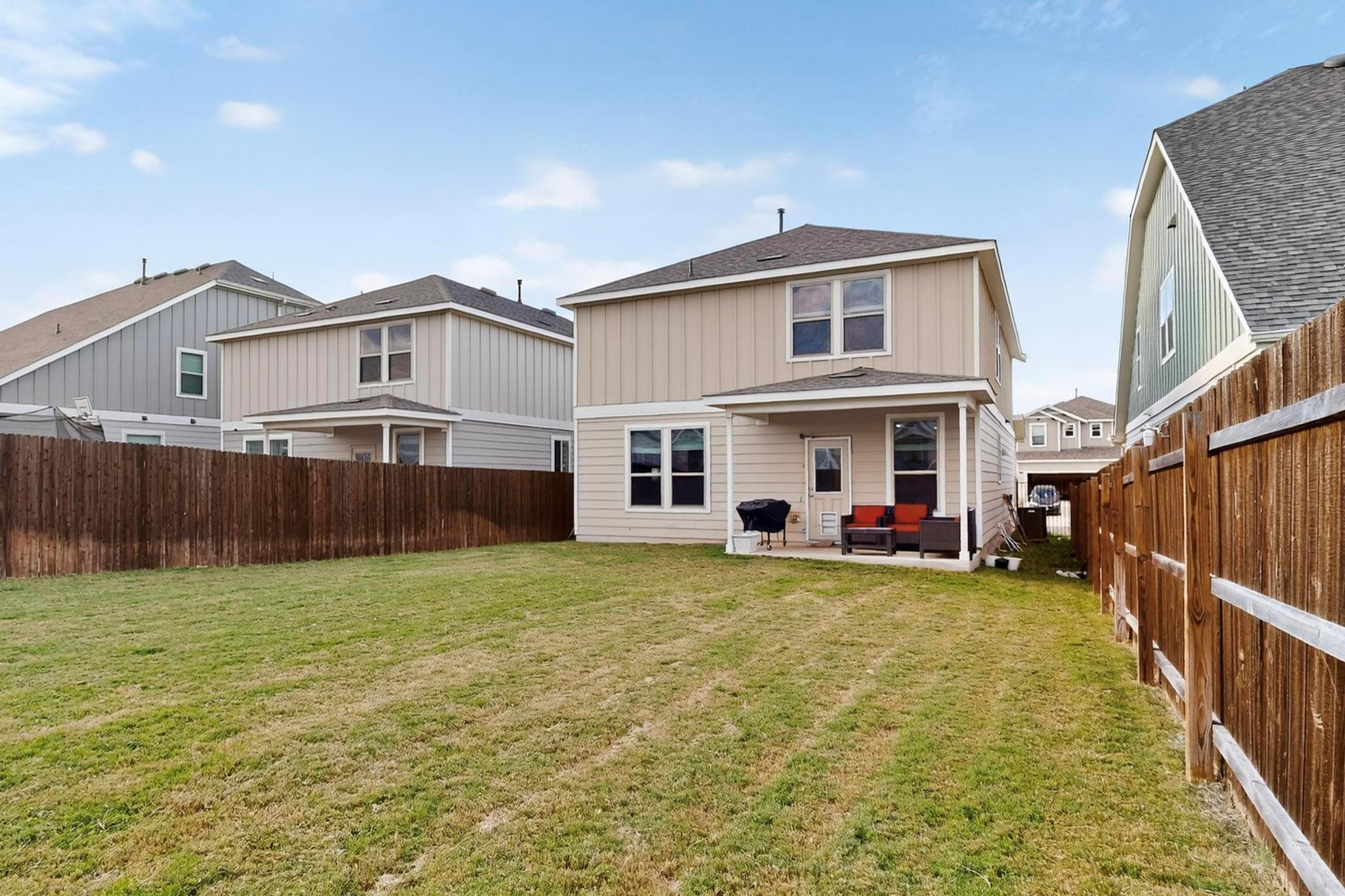 128 BANYON Dr, Liberty Hill, TX 78642