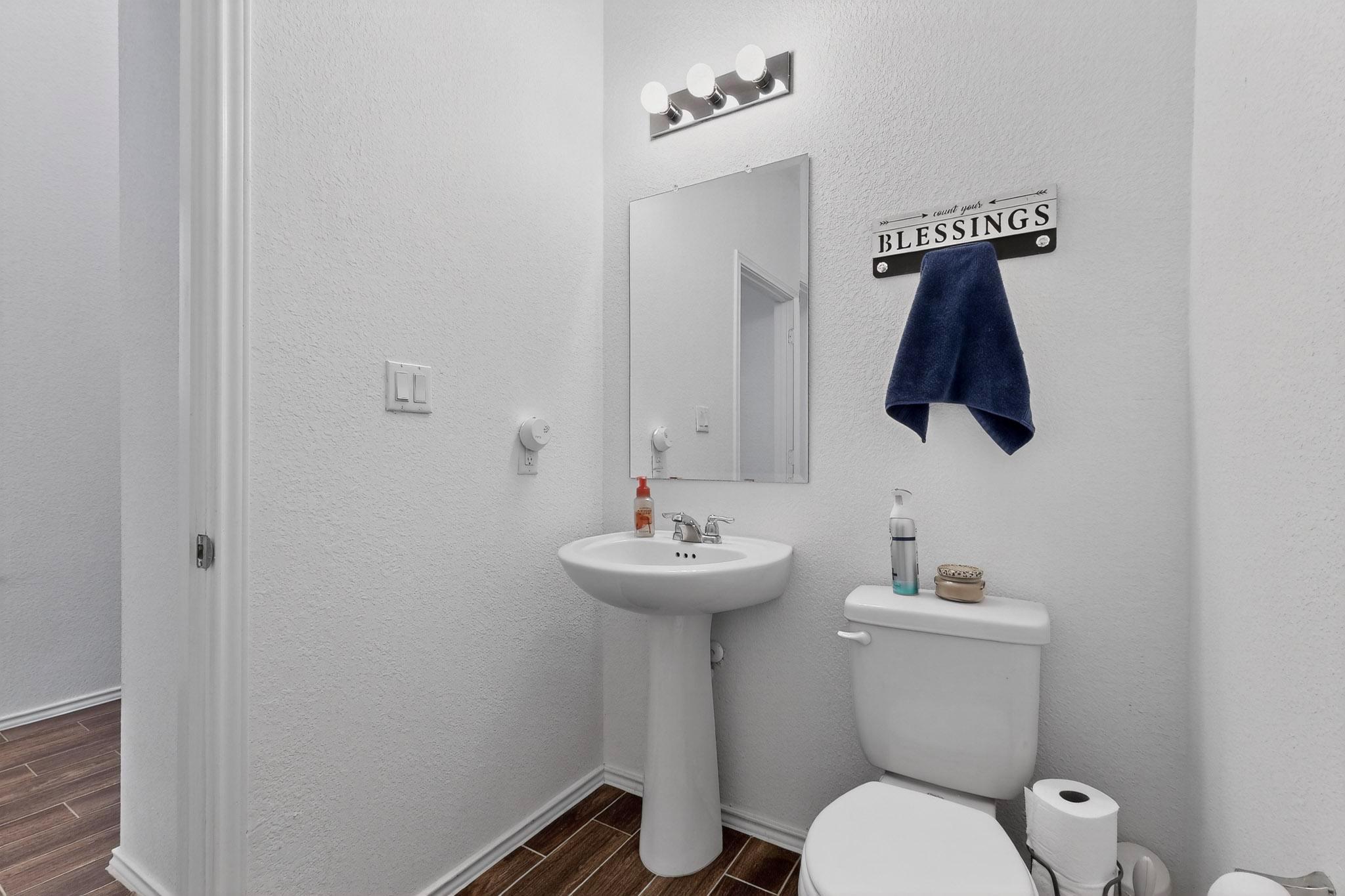 128 BANYON Dr, Liberty Hill, TX 78642