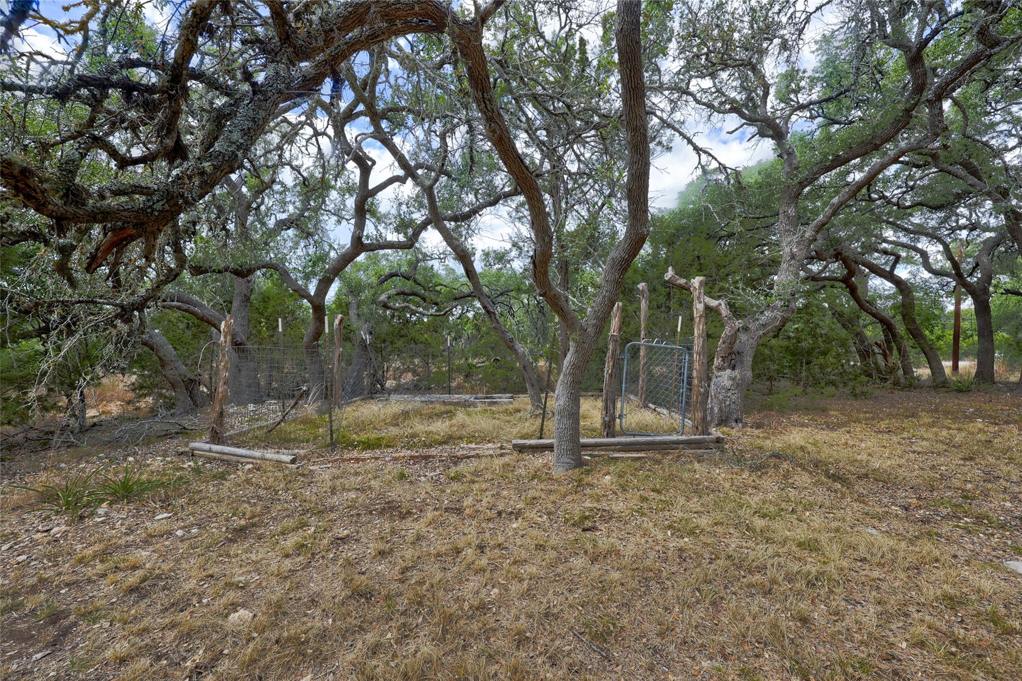 111 Circle Dr, Wimberley, TX 78676