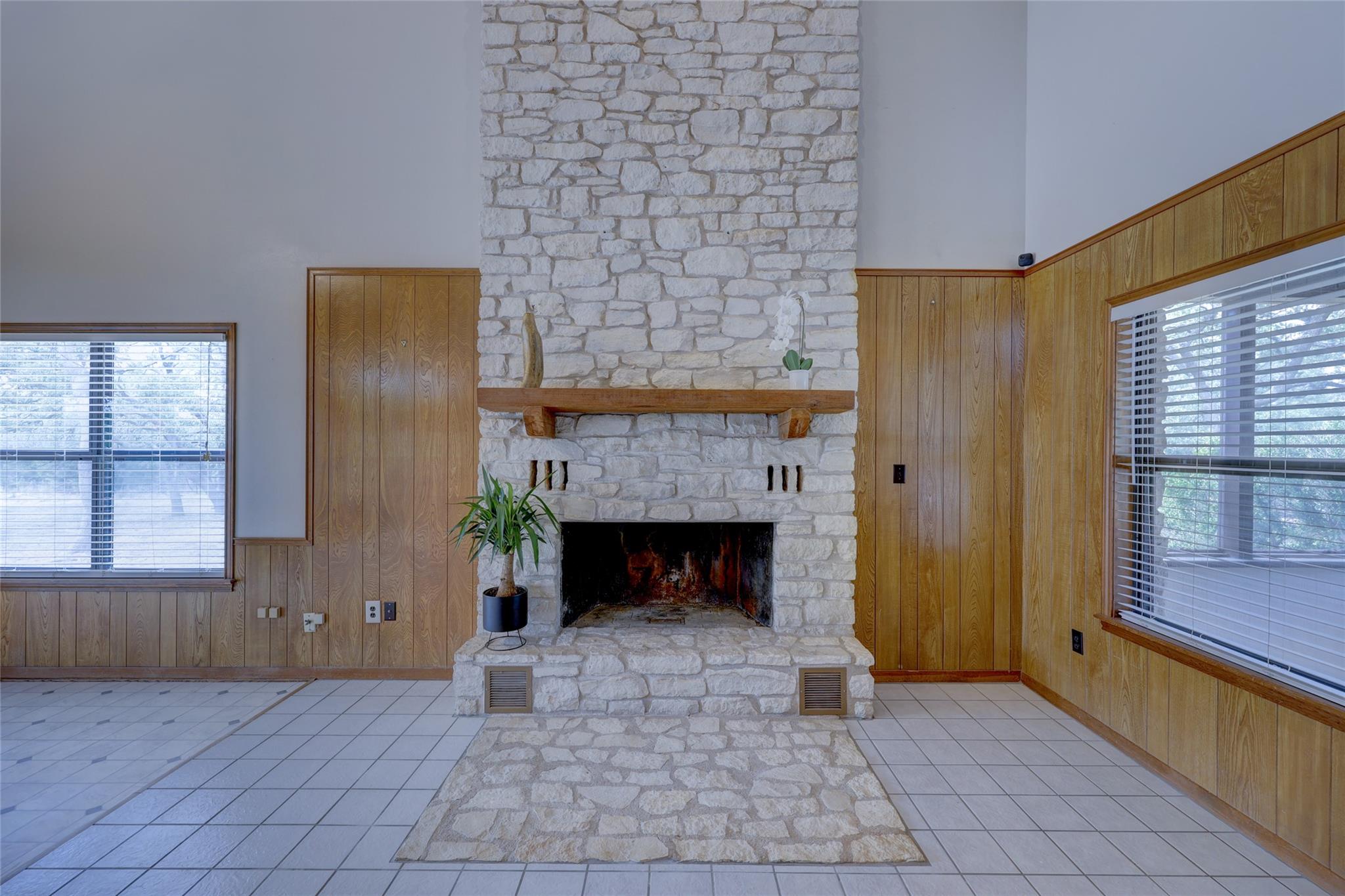 111 Circle Dr, Wimberley, TX 78676