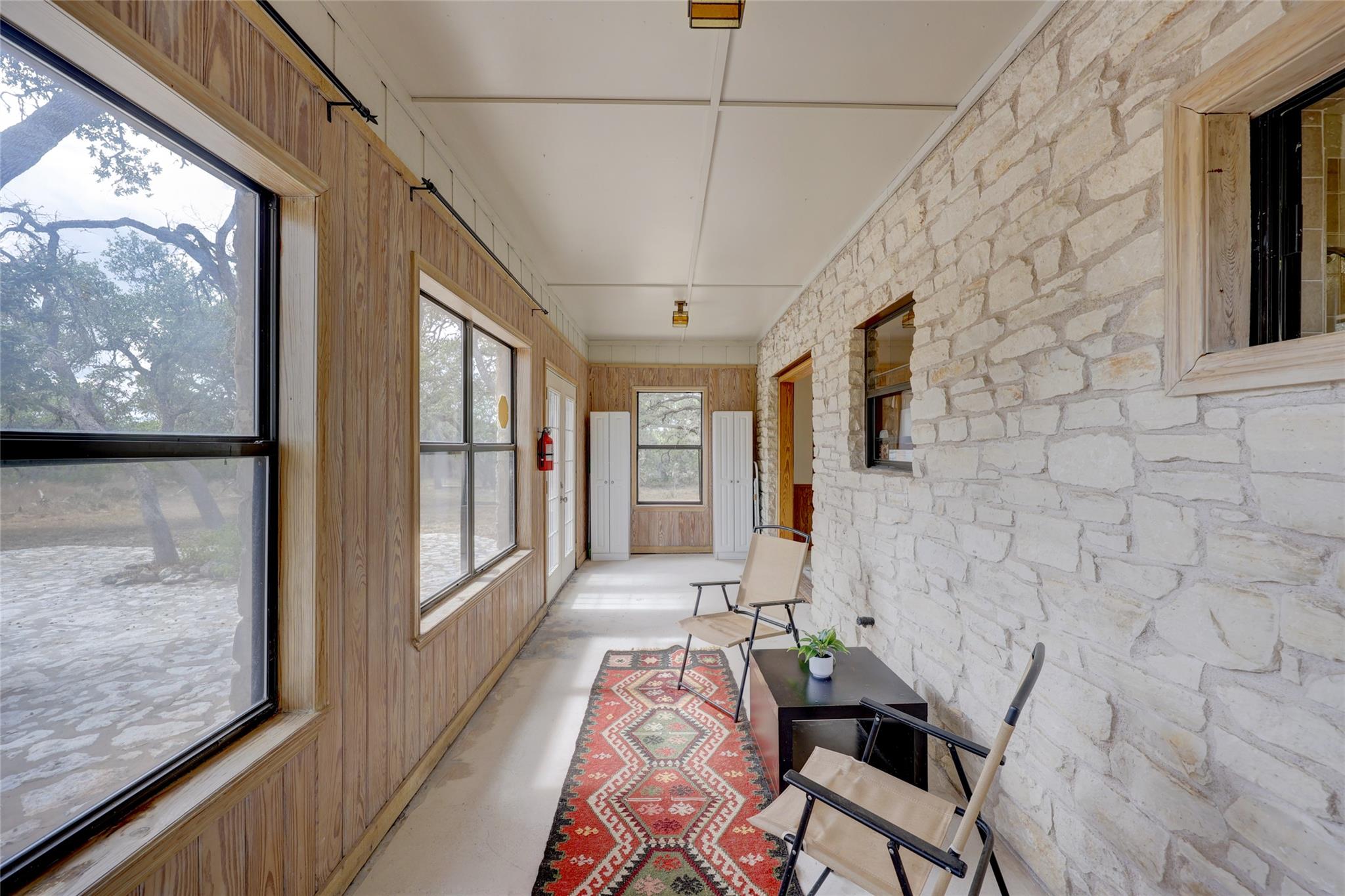 111 Circle Dr, Wimberley, TX 78676