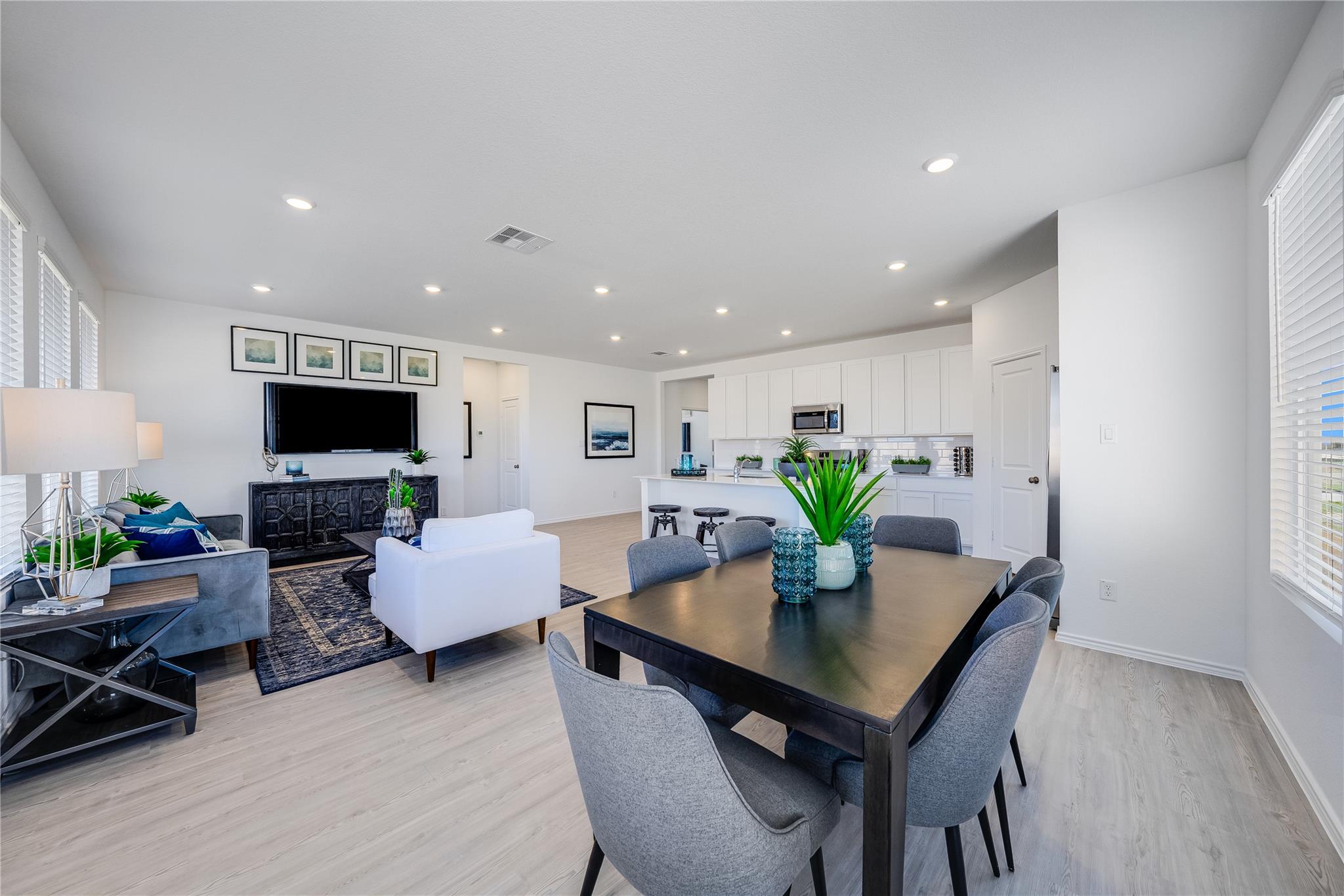 313 Rock Springs Dr, Marble Falls, TX 78654