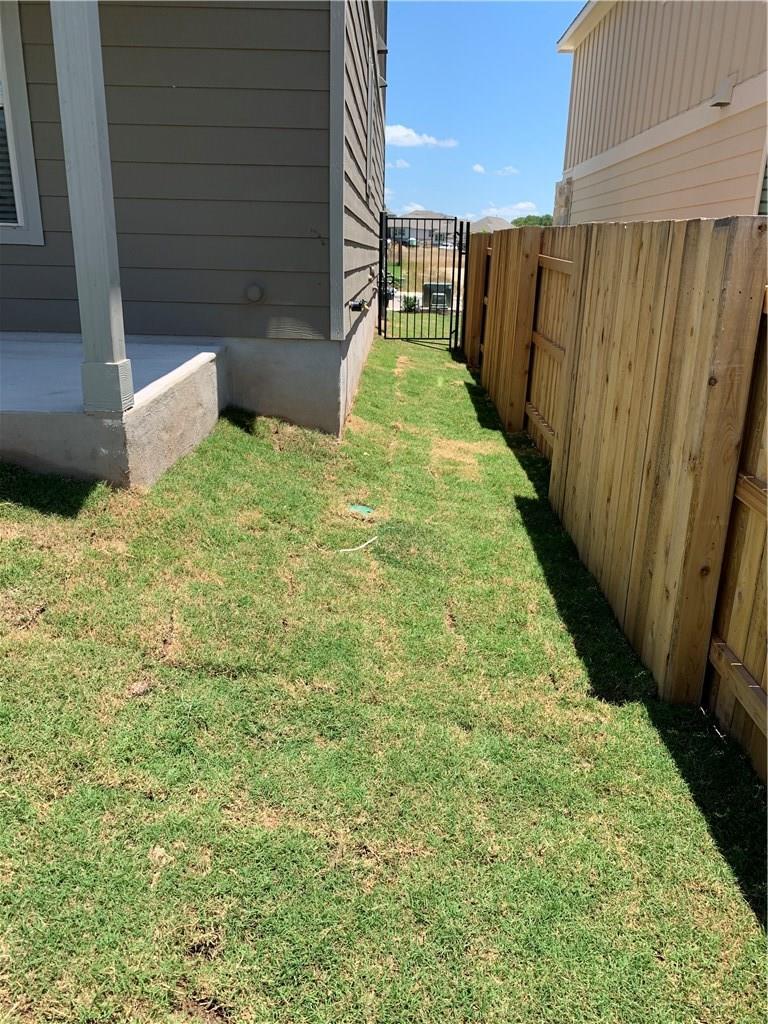 105 Berkeley Pl, Georgetown, TX 78628