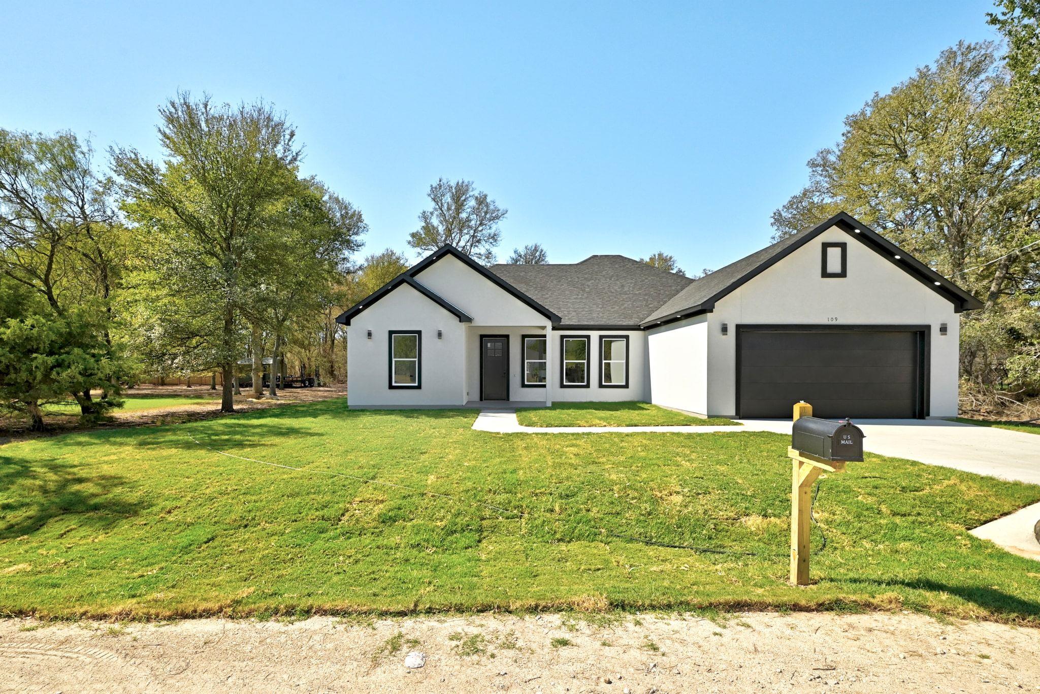 109 Kawainui Ln, Bastrop, TX 78602