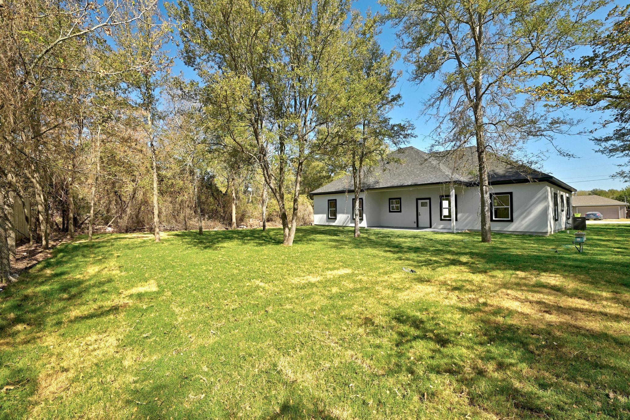 109 Kawainui Ln, Bastrop, TX 78602