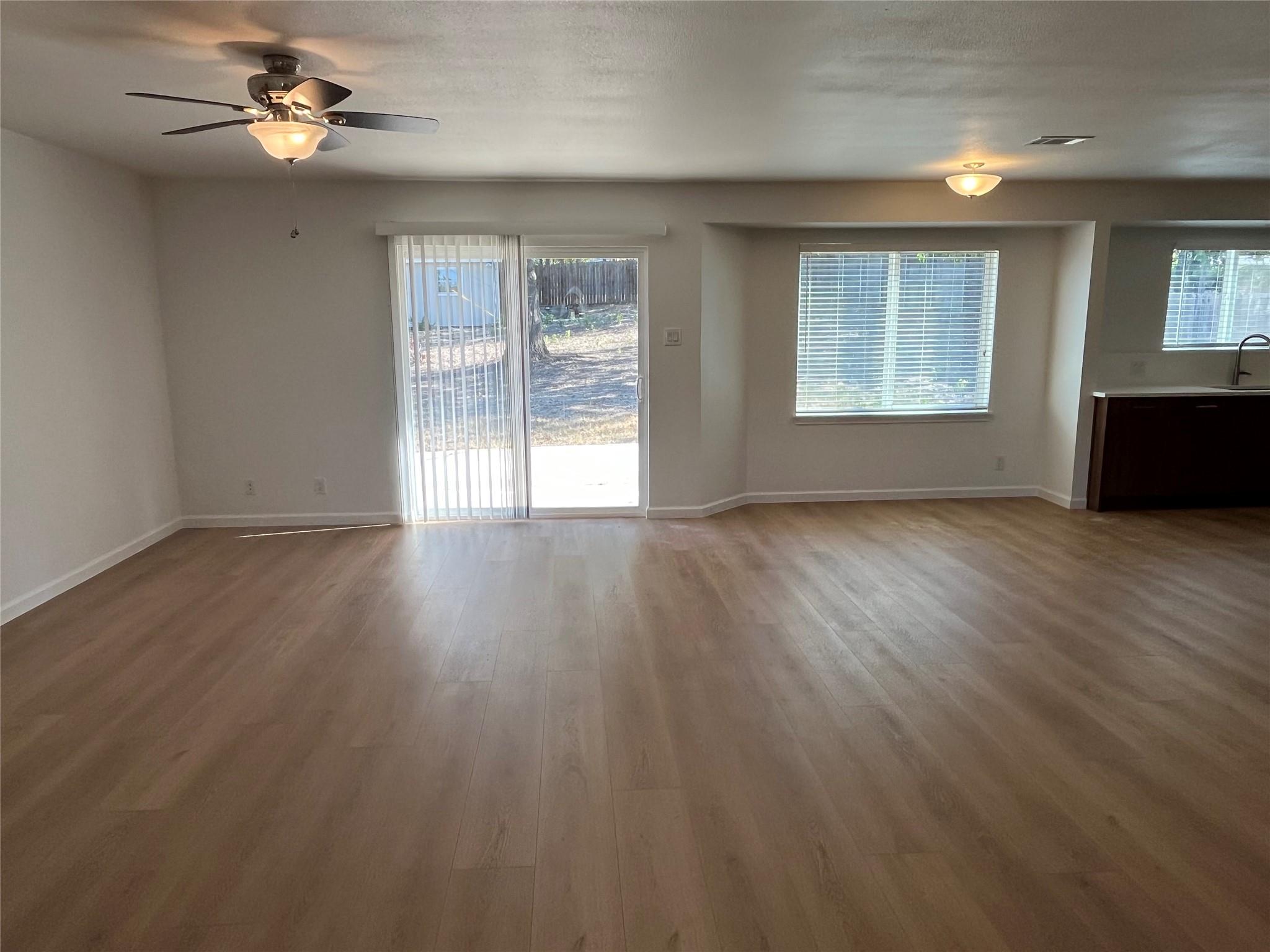 1502 Stokes Dr, San Marcos, TX 78666