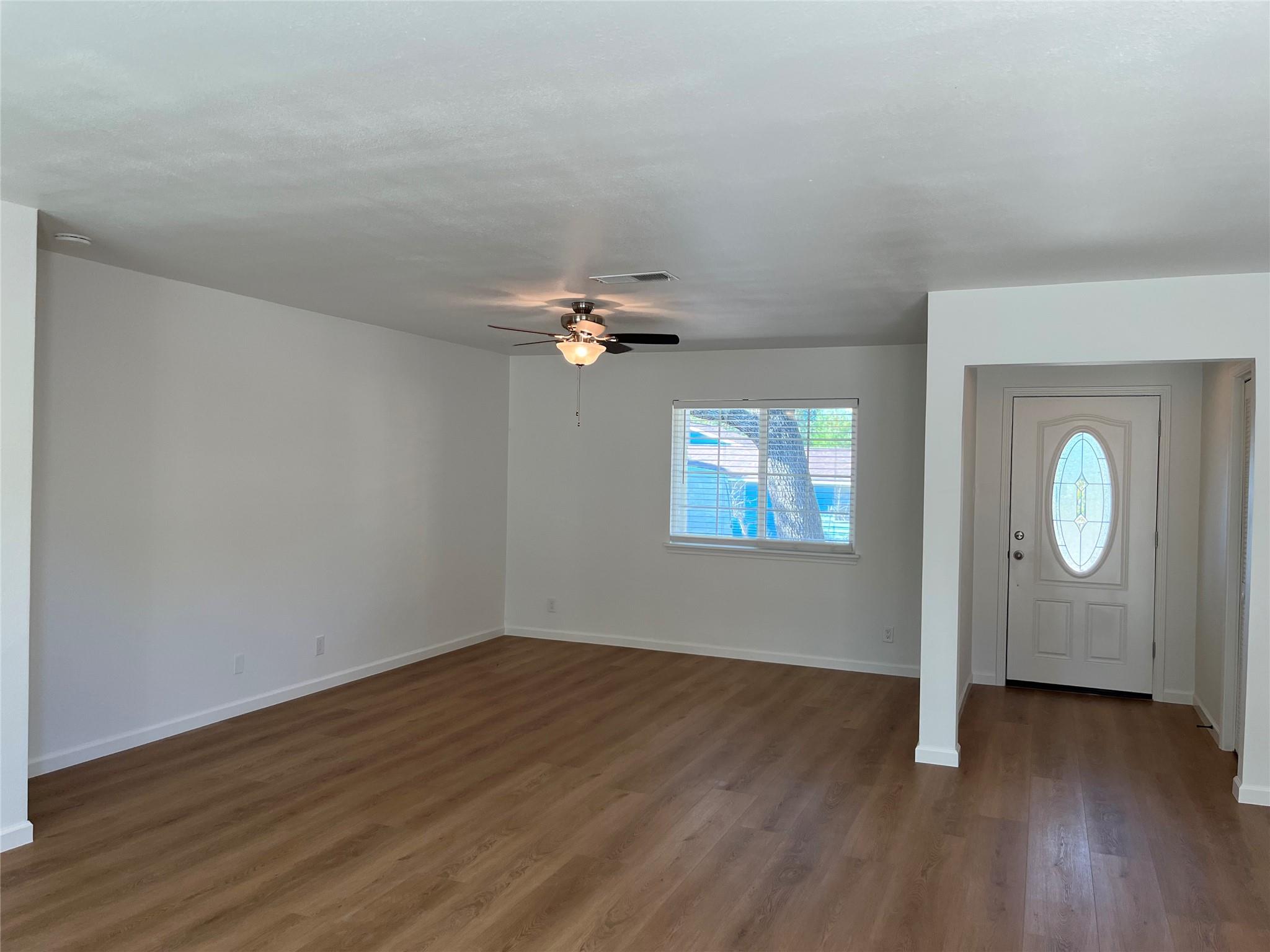 1502 Stokes Dr, San Marcos, TX 78666