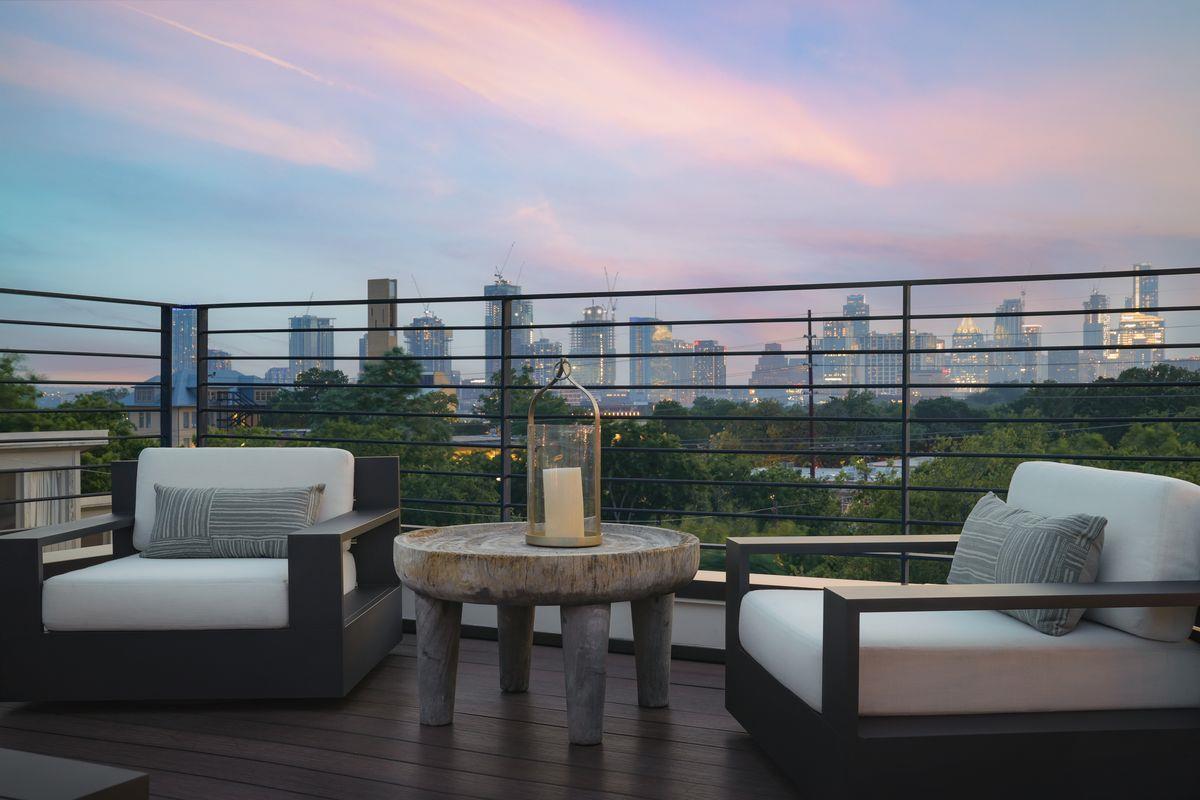 1911 E 10th St, Austin, TX 78702