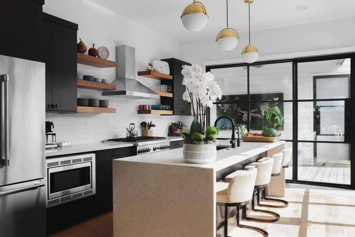 1911 E 10th St, Austin, TX 78702