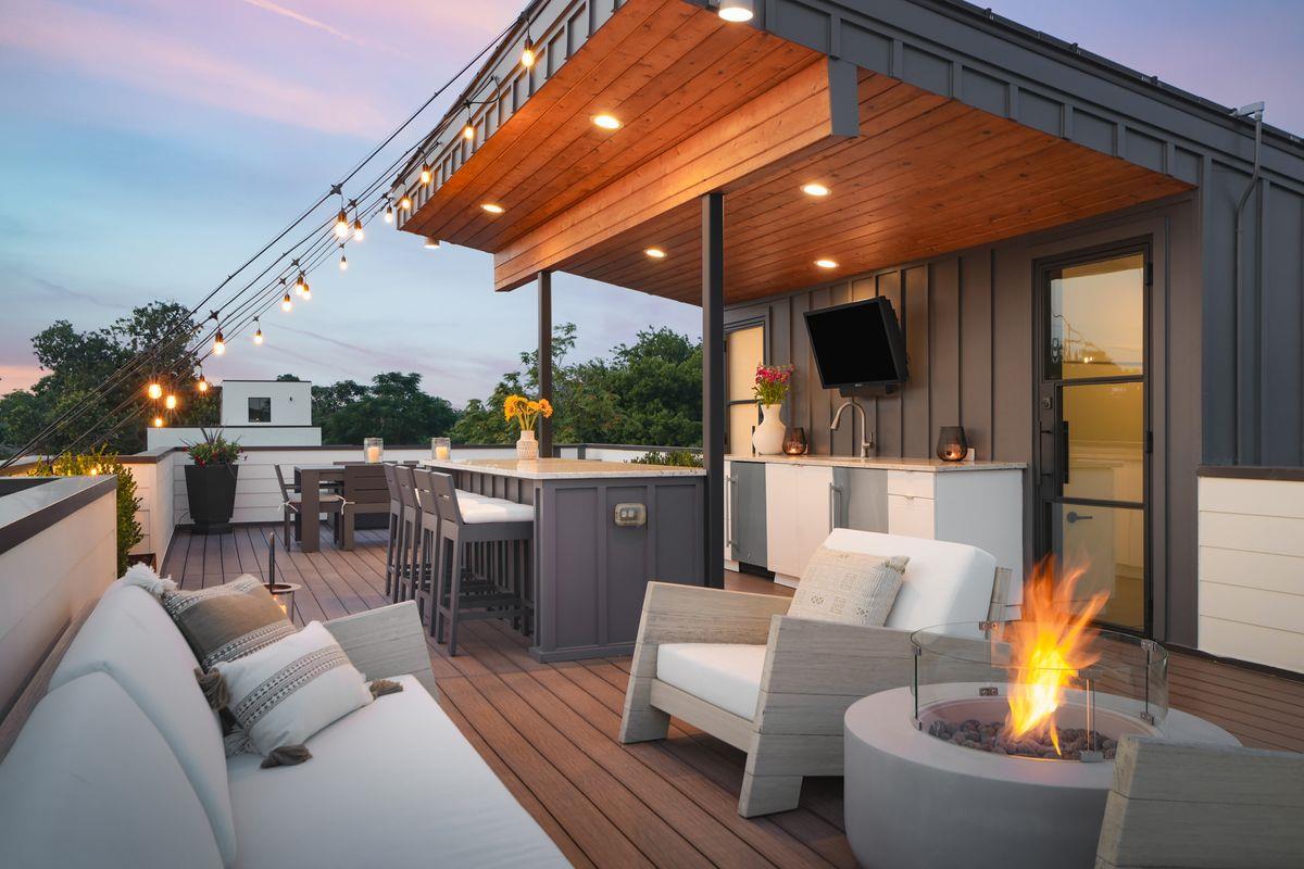 1911 E 10th St, Austin, TX 78702