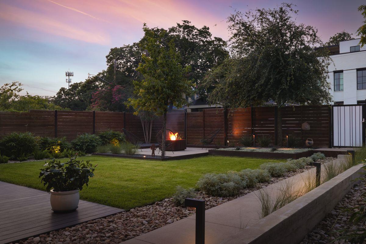 1911 E 10th St, Austin, TX 78702