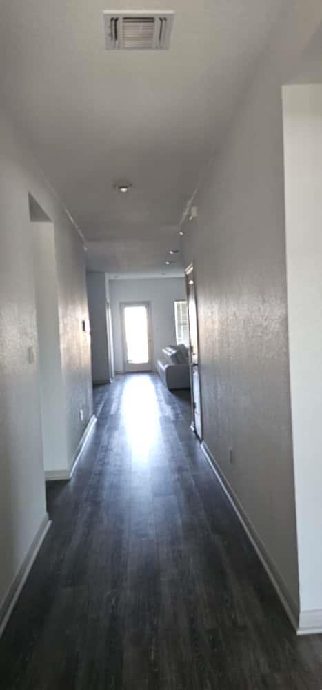 223 Sweetwater Creek Ln, Hutto, TX 78634