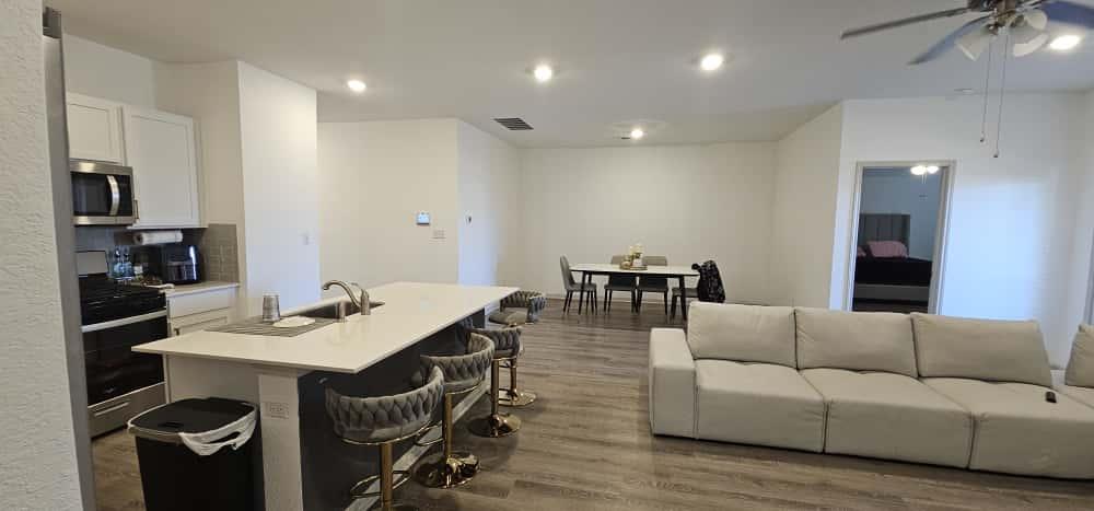 223 Sweetwater Creek Ln, Hutto, TX 78634