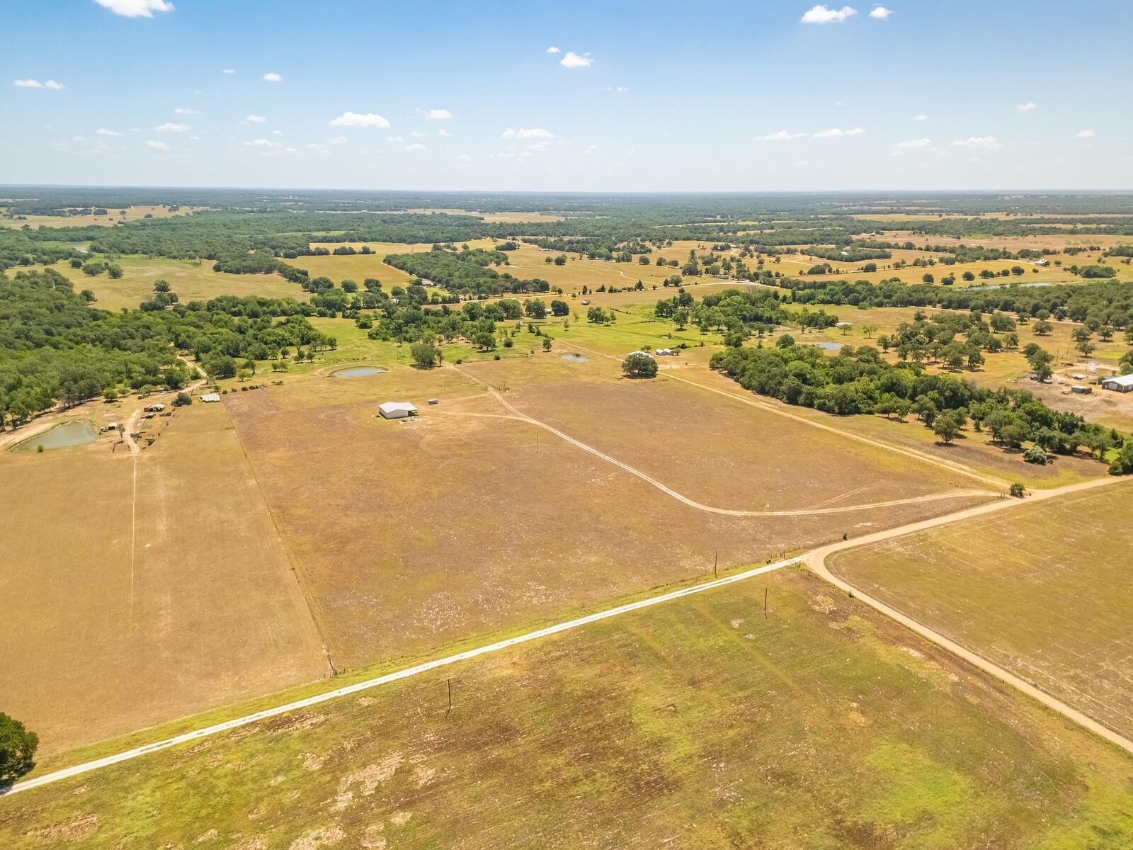 000 CR 326, Lexington, TX 78947
