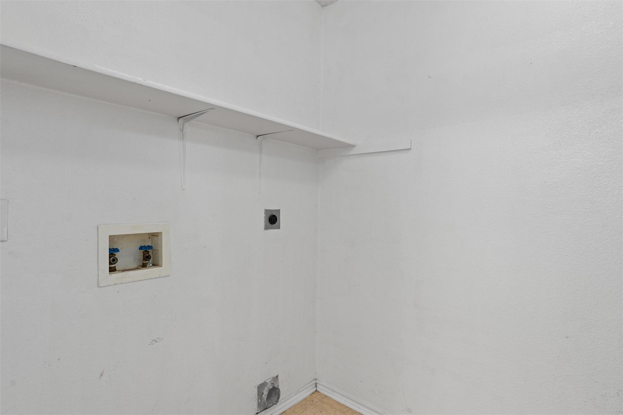 1353 Lakeside Loop, Round Rock, TX 78665