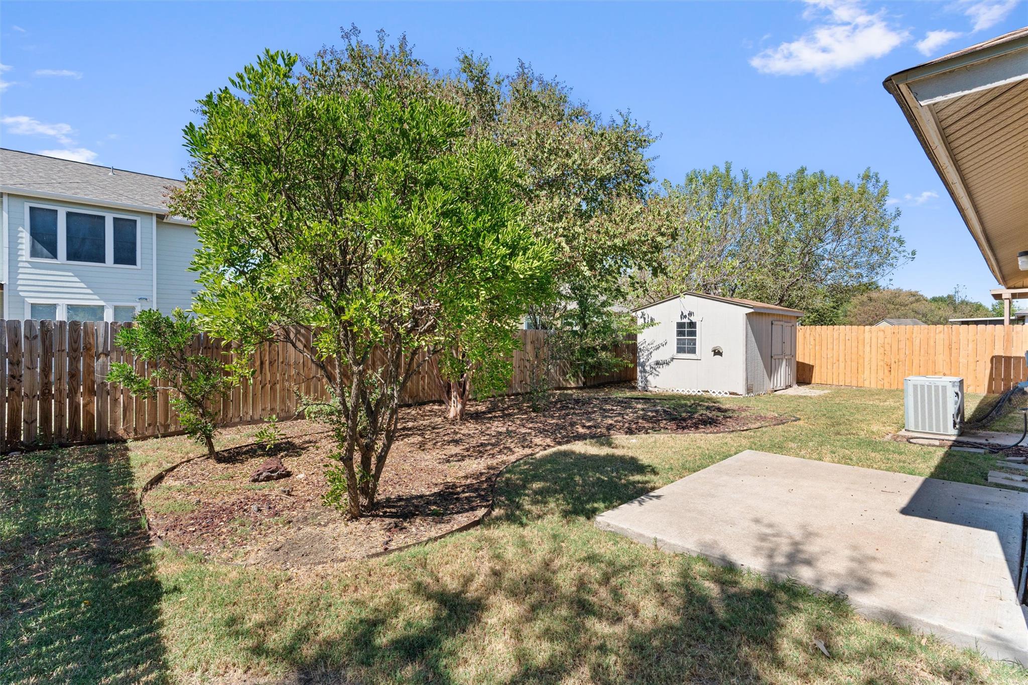 1353 Lakeside Loop, Round Rock, TX 78665