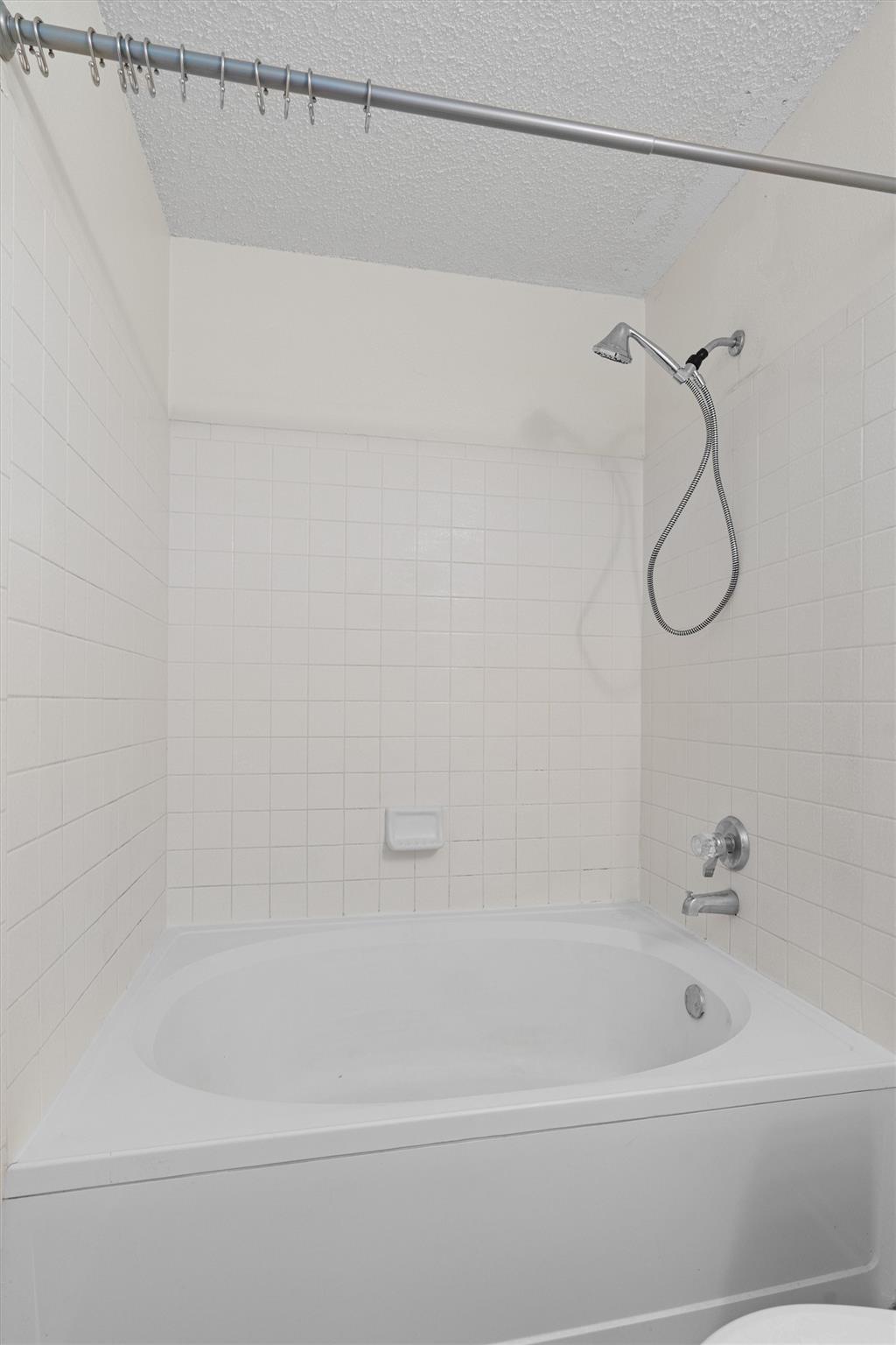 1353 Lakeside Loop, Round Rock, TX 78665