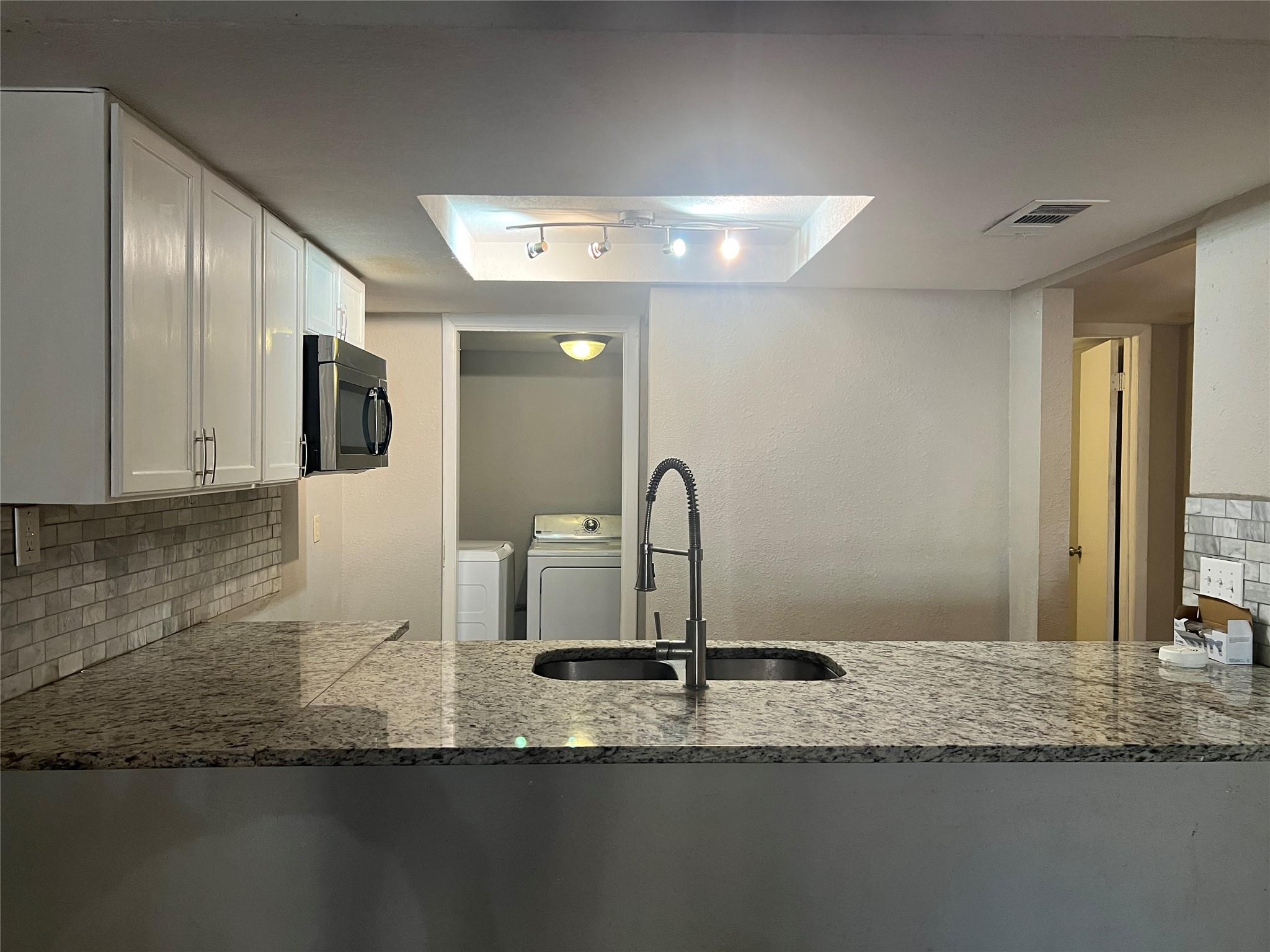 6900 Lovely Ln, Austin, TX 78744