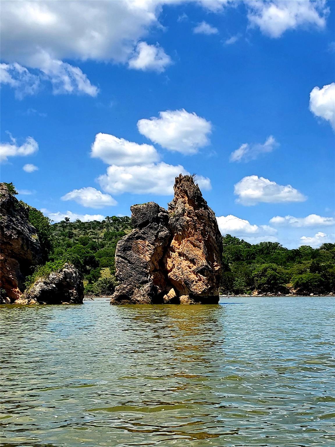 100 South St, Tow, TX 78672