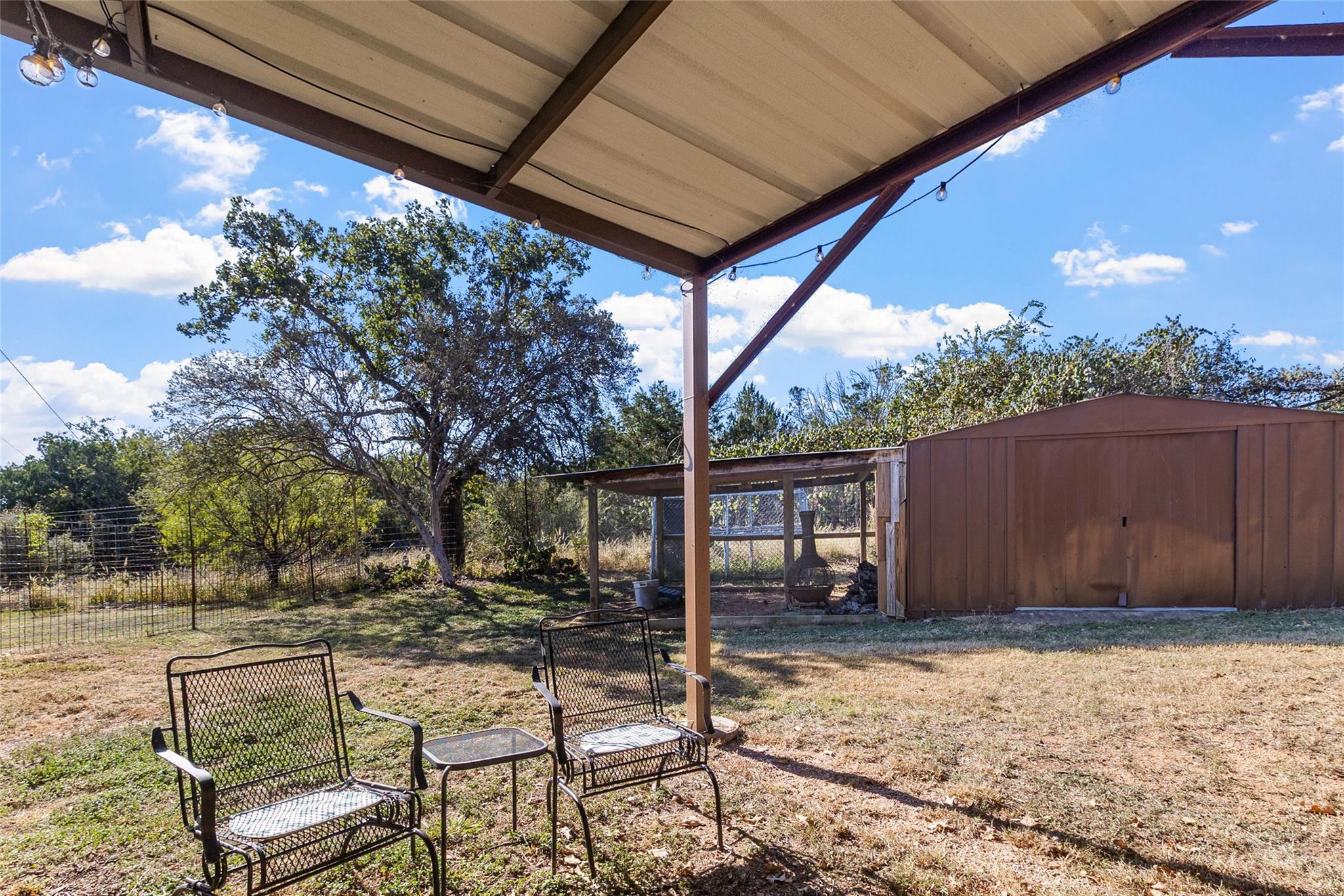 100 South St, Tow, TX 78672