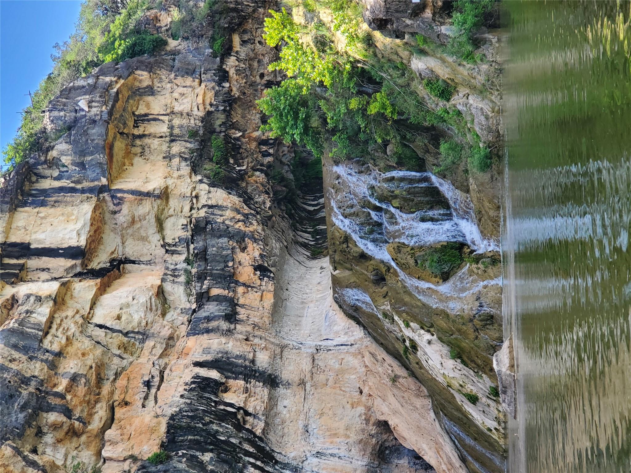 100 South St, Tow, TX 78672