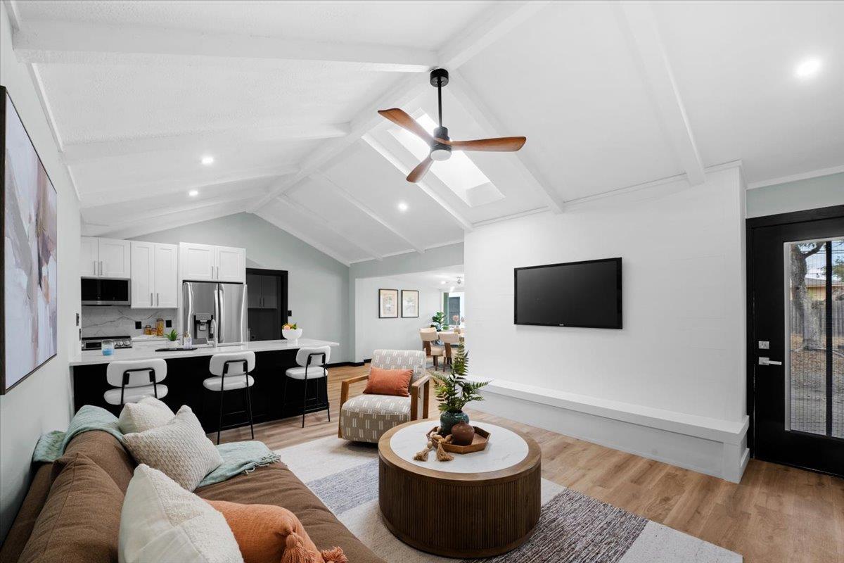 7006 Whispering Creek Dr, Austin, TX 78736