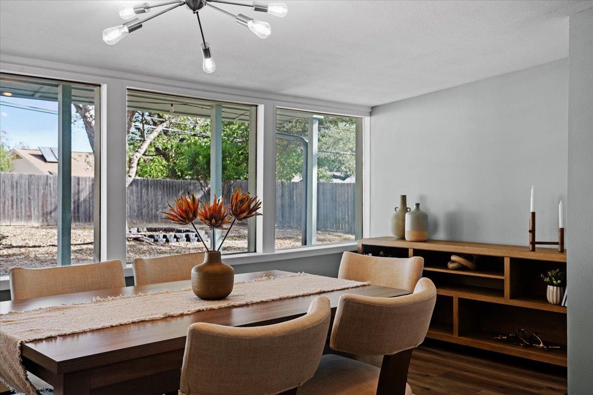 7006 Whispering Creek Dr, Austin, TX 78736