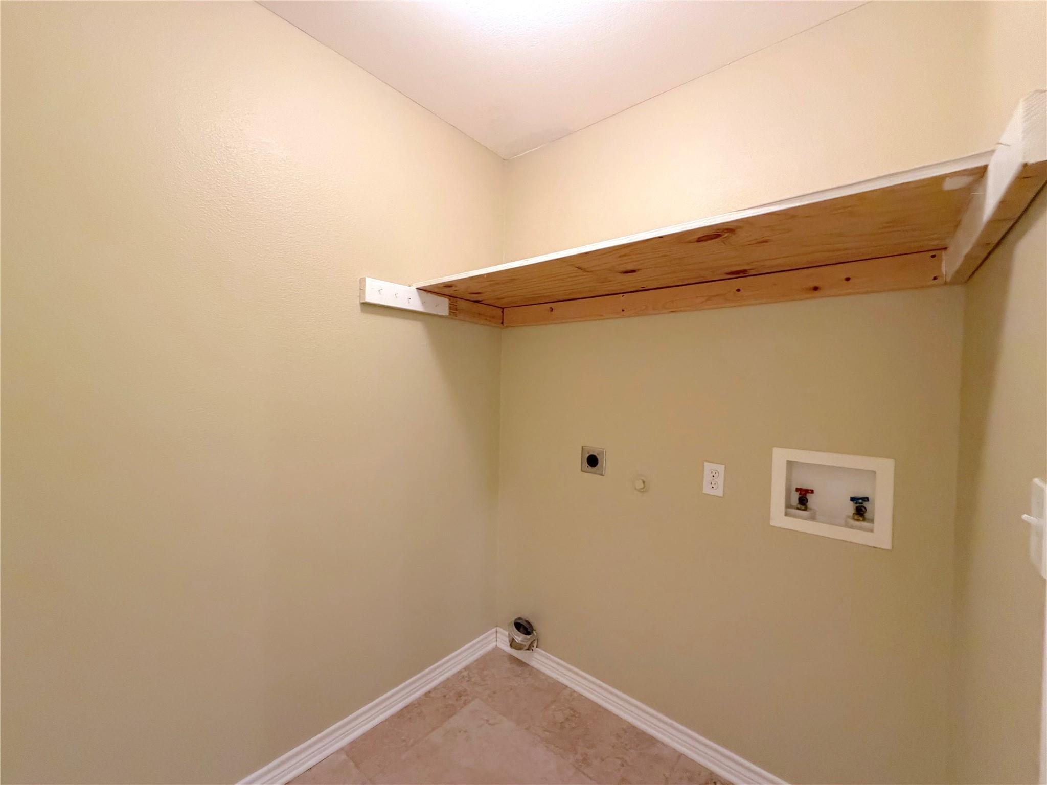 849 Scenic Hills Dr, Canyon Lake, TX 78133