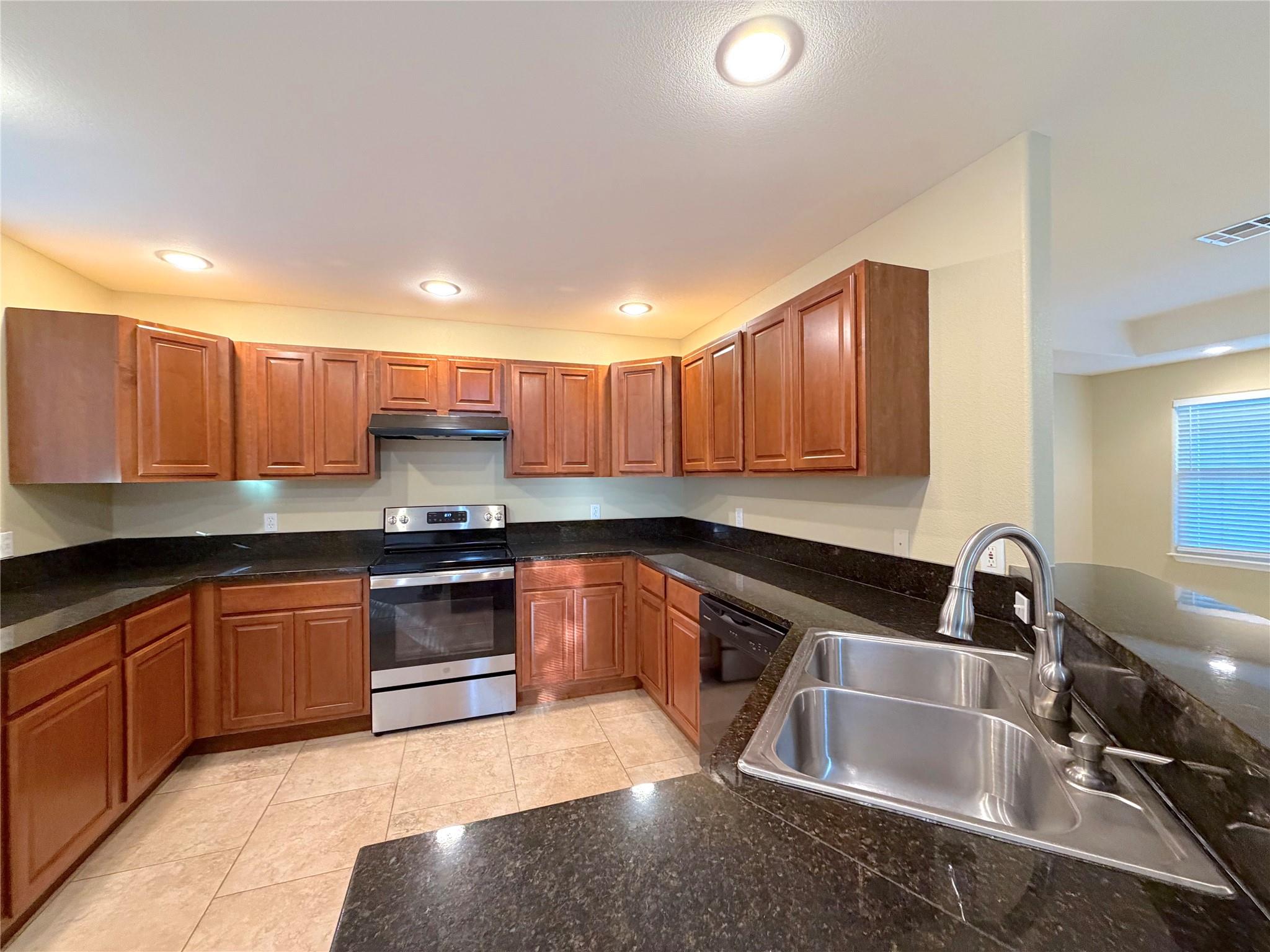 849 Scenic Hills Dr, Canyon Lake, TX 78133