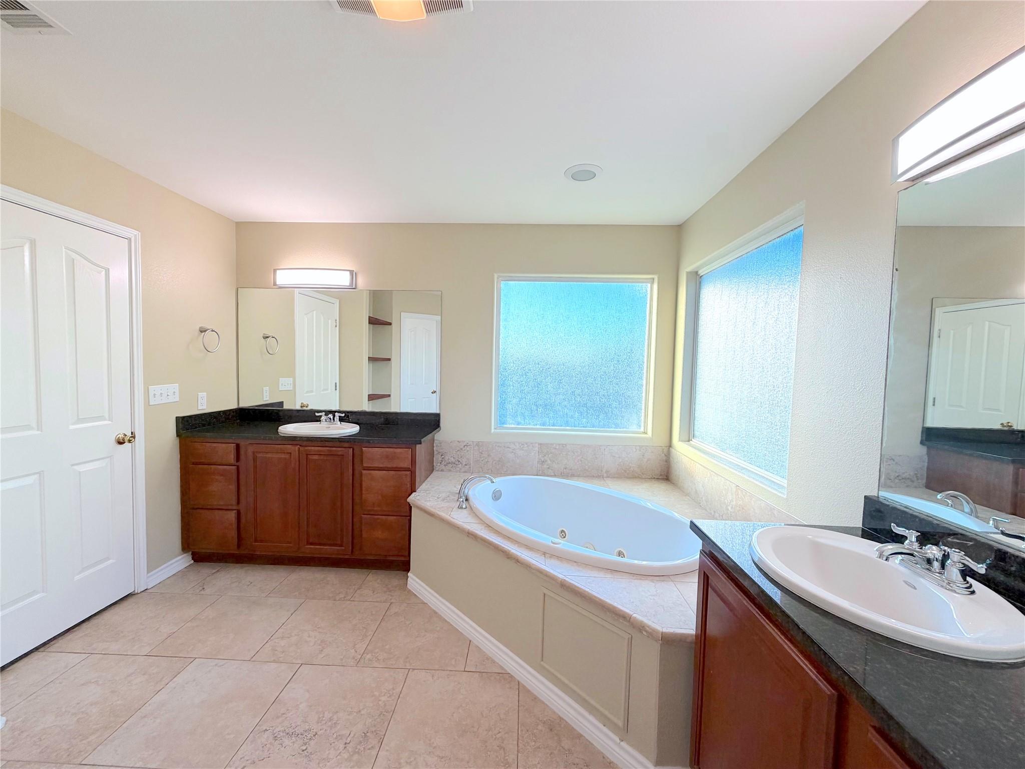 849 Scenic Hills Dr, Canyon Lake, TX 78133