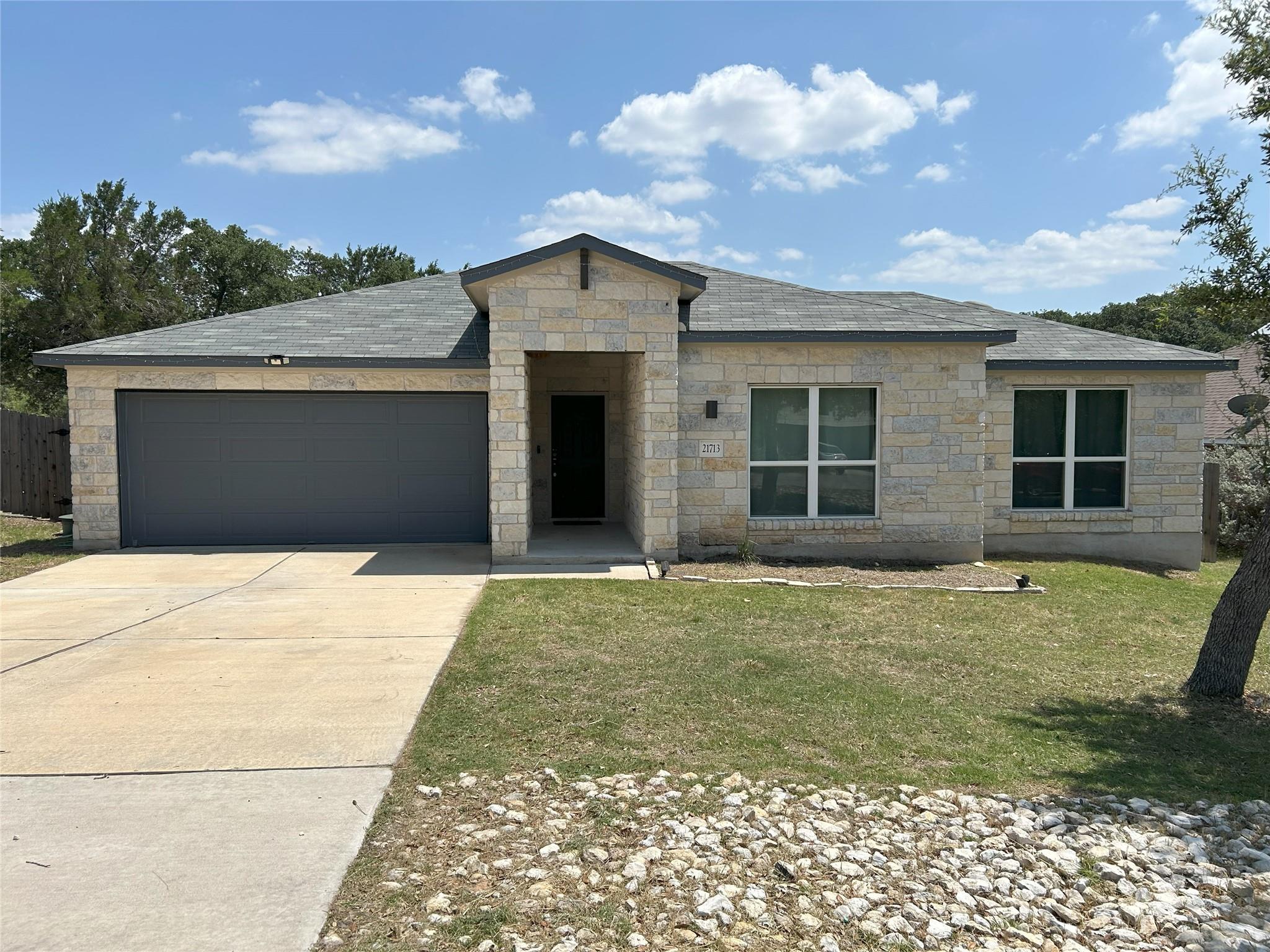 21713 Ticonderoga Ave, Lago Vista, TX 78645
