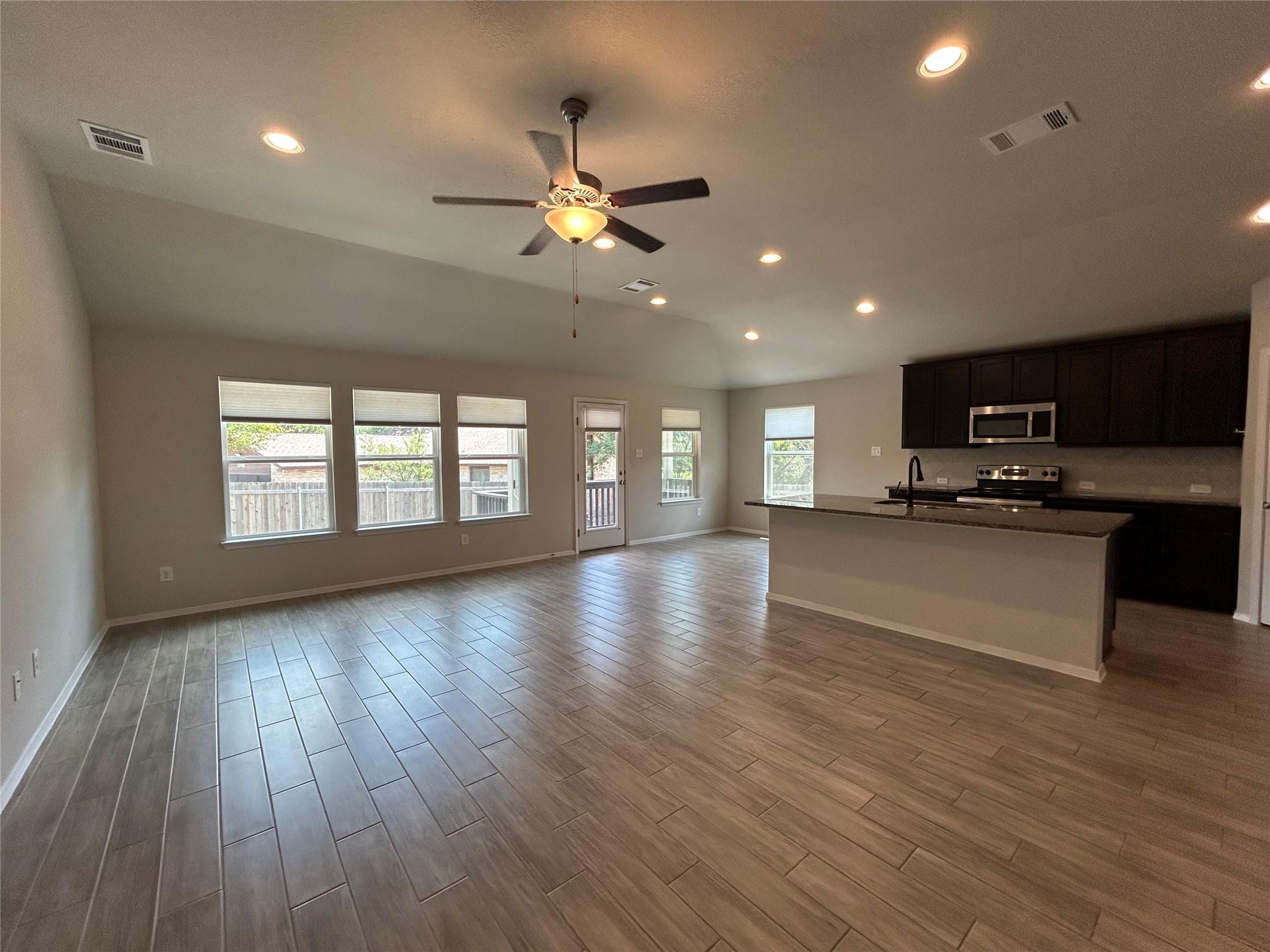 21713 Ticonderoga Ave, Lago Vista, TX 78645