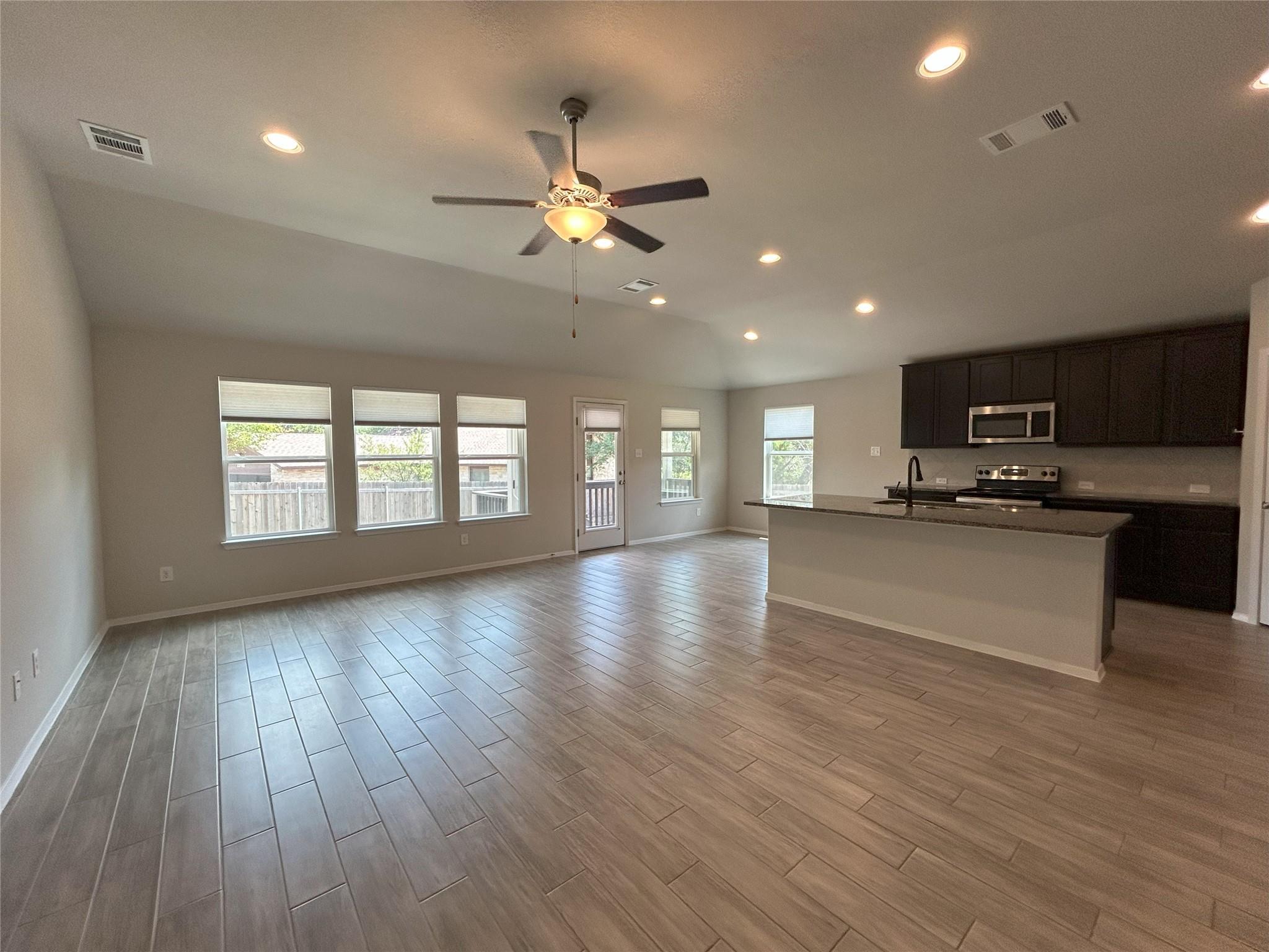 21713 Ticonderoga Ave, Lago Vista, TX 78645