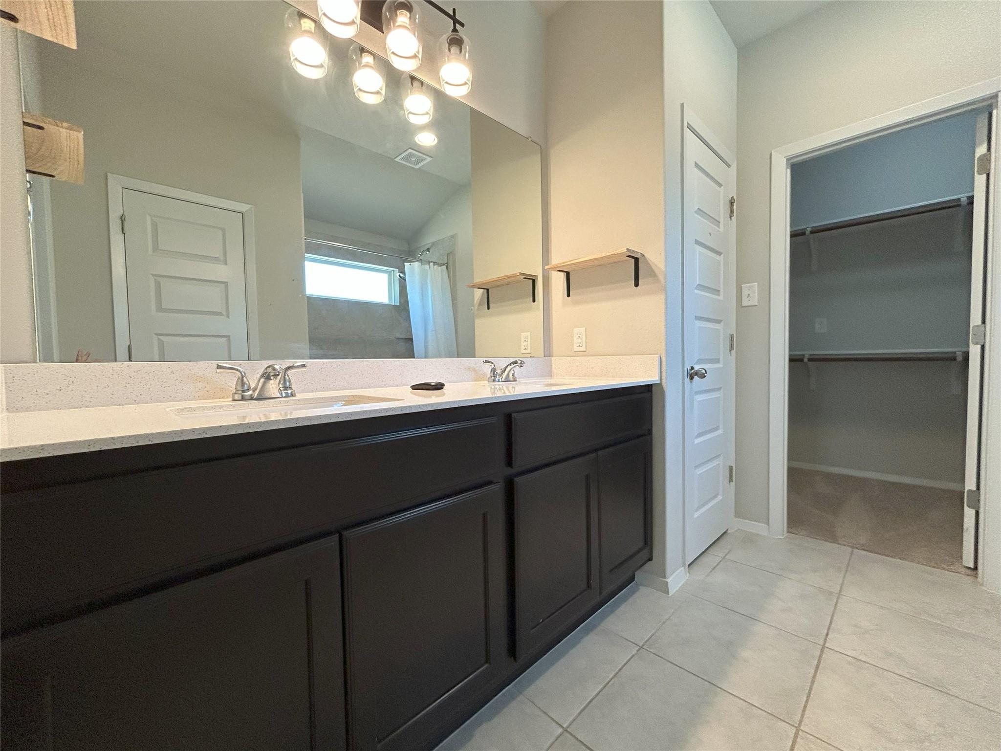 21713 Ticonderoga Ave, Lago Vista, TX 78645