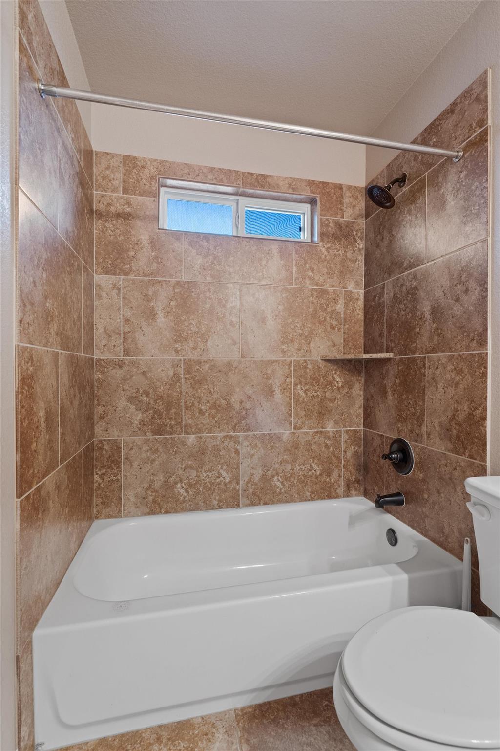 5941 Mantalcino Dr, Round Rock, TX 78665