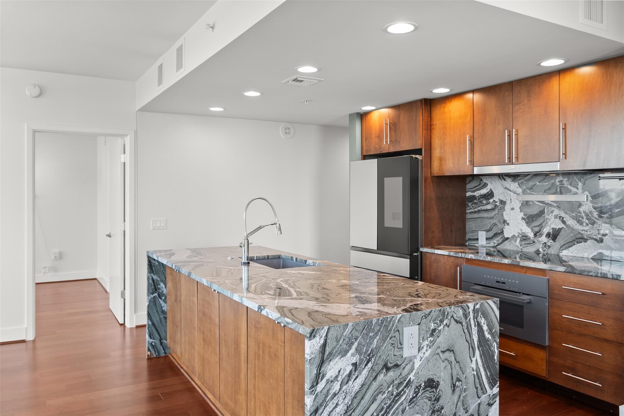 300 Bowie St # 2405, Austin, TX 78703