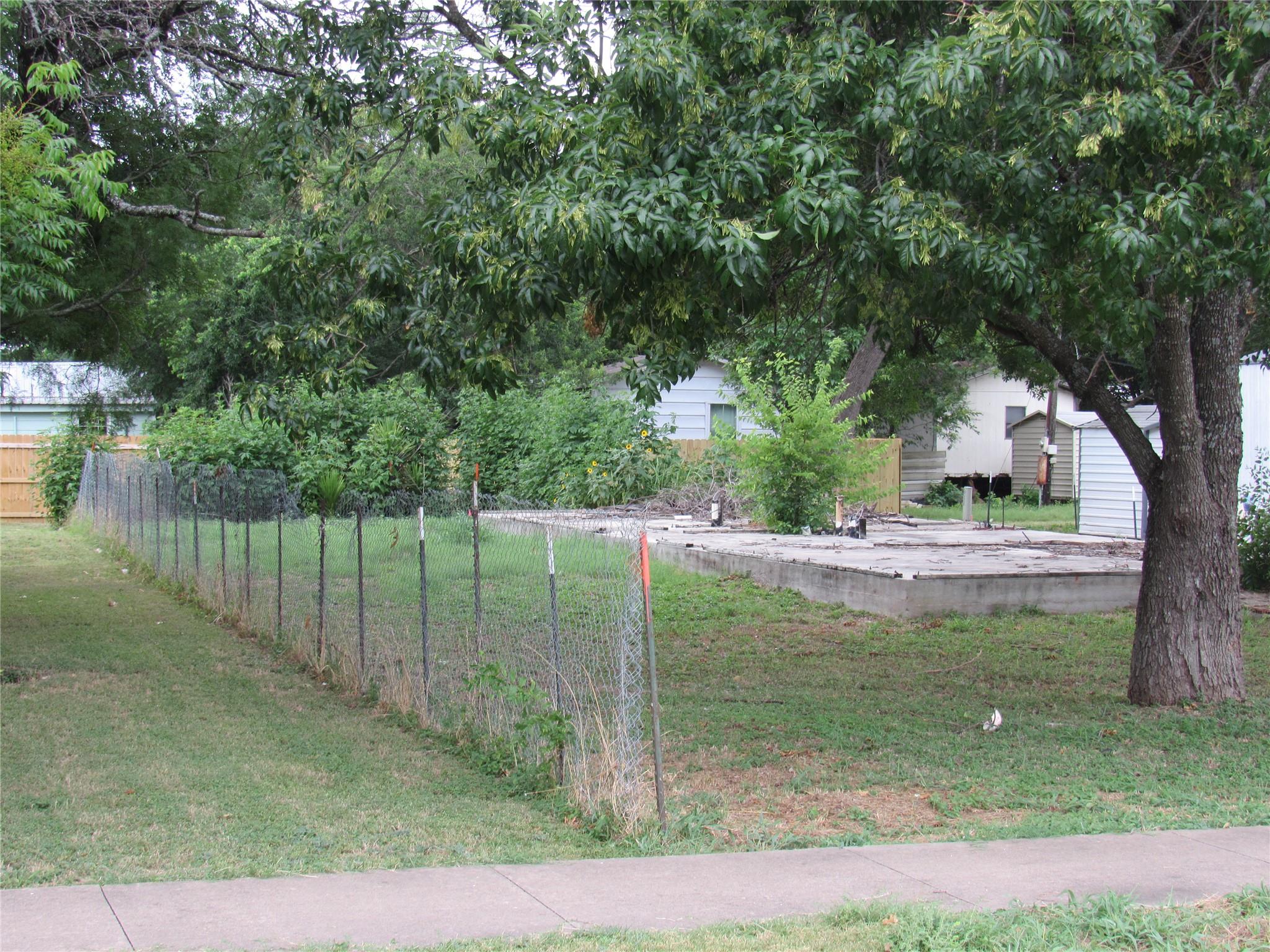 210 E E Carrie Manor Rd, Manor, TX 78653