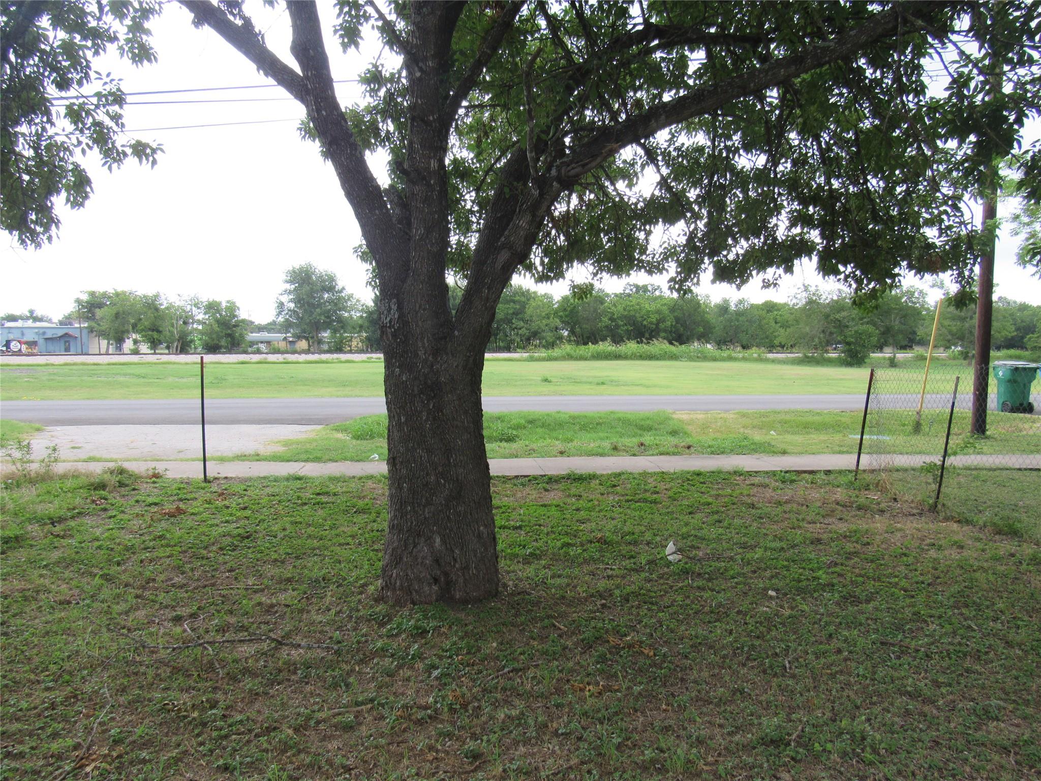 210 E E Carrie Manor Rd, Manor, TX 78653