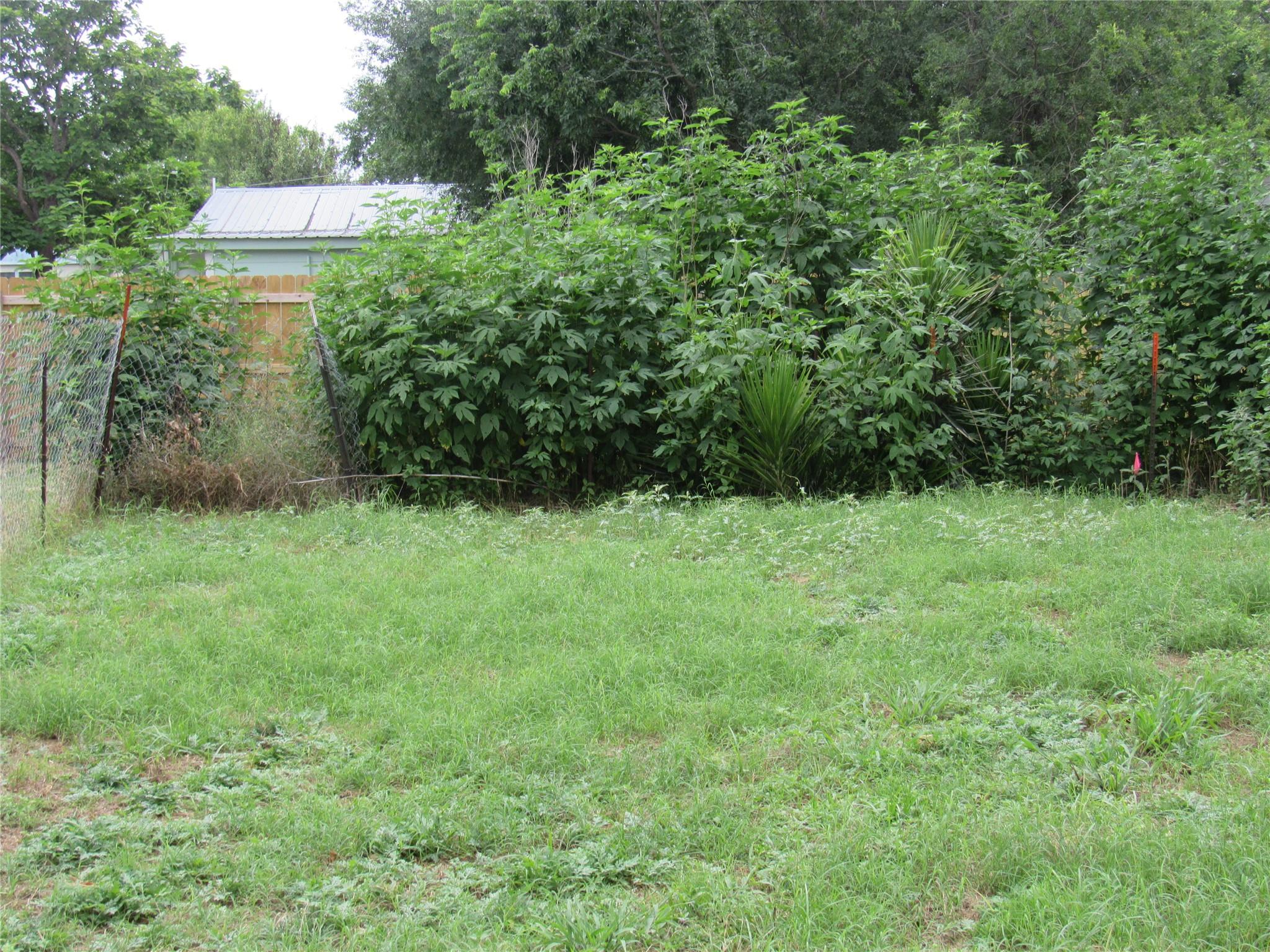 210 E E Carrie Manor Rd, Manor, TX 78653