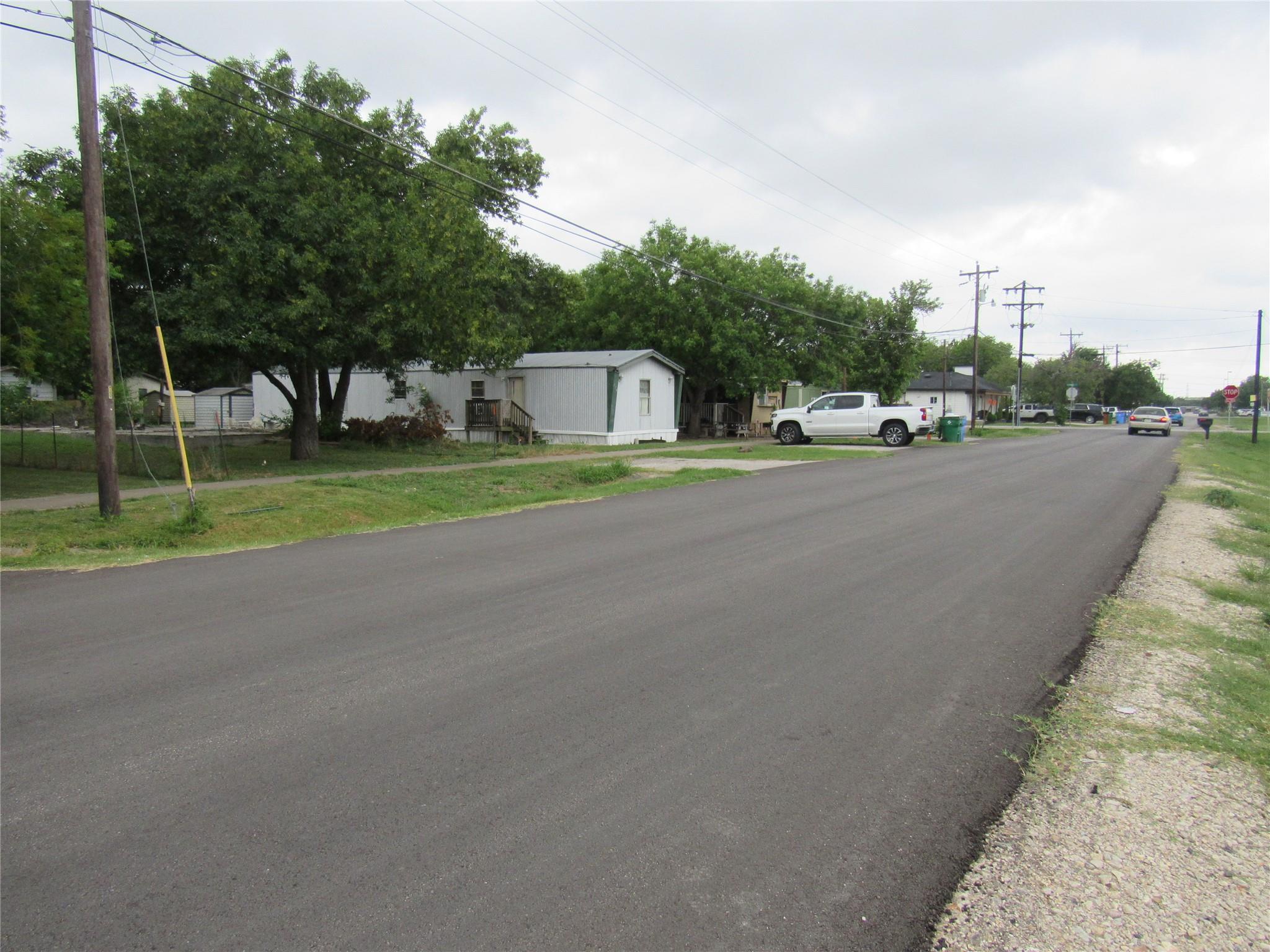 210 E E Carrie Manor Rd, Manor, TX 78653