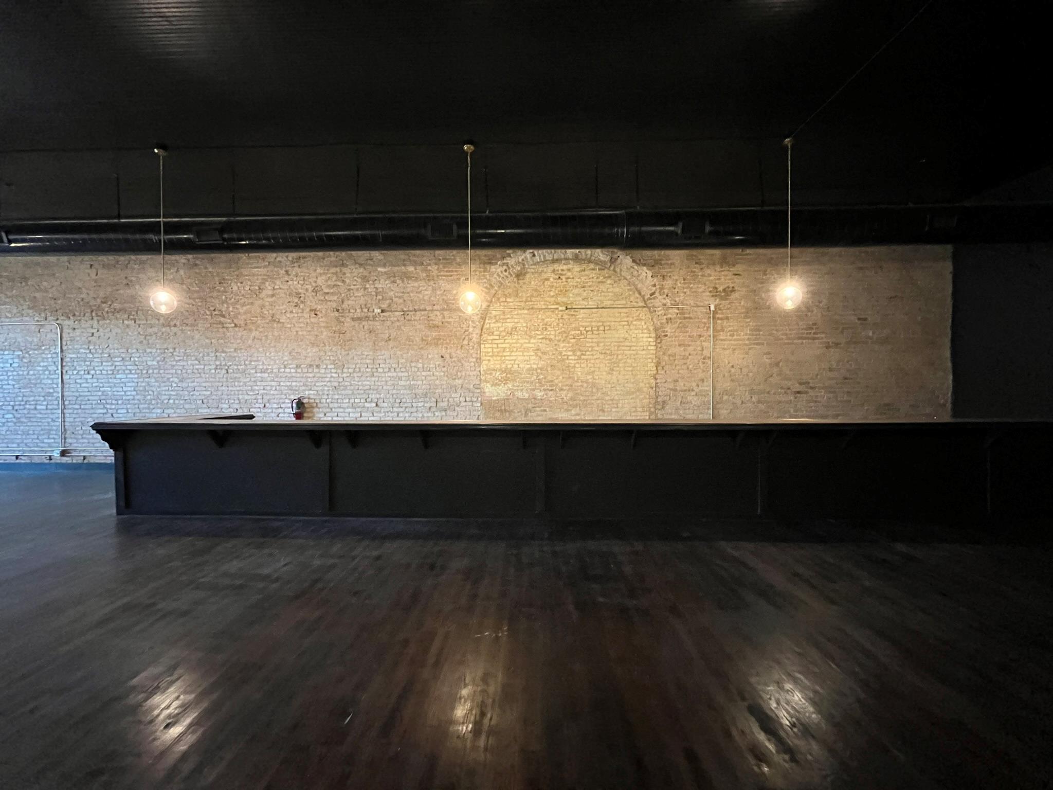 115 W 2nd St, Taylor, TX 76574