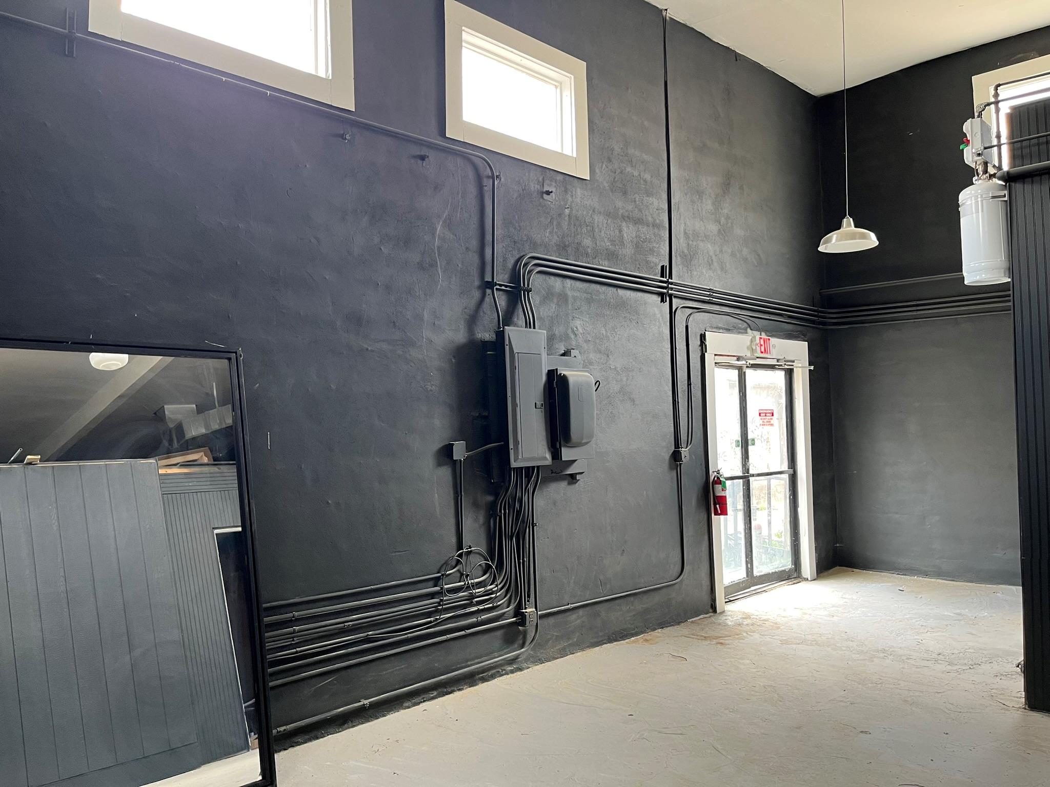 115 W 2nd St, Taylor, TX 76574