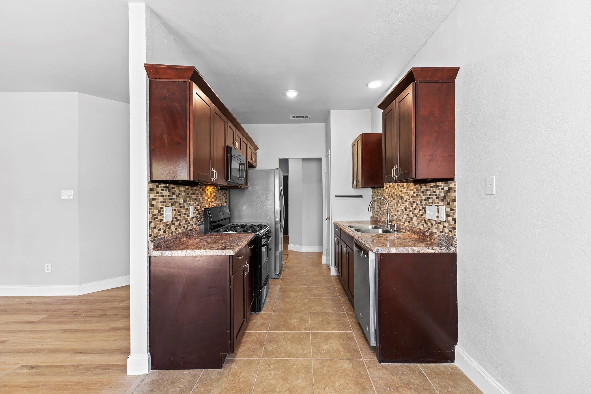 1207 York Castle Dr, Pflugerville, TX 78660