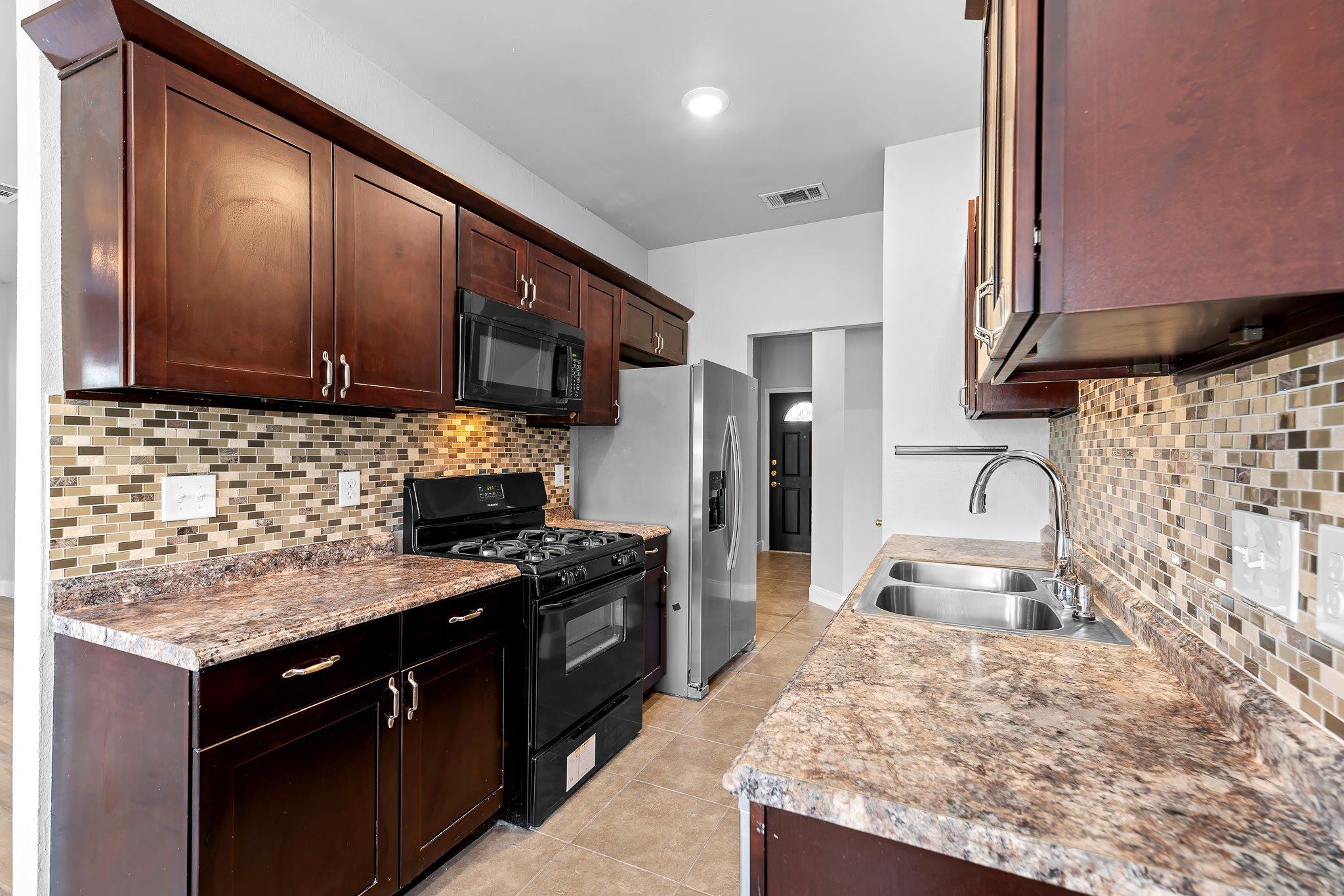 1207 York Castle Dr, Pflugerville, TX 78660