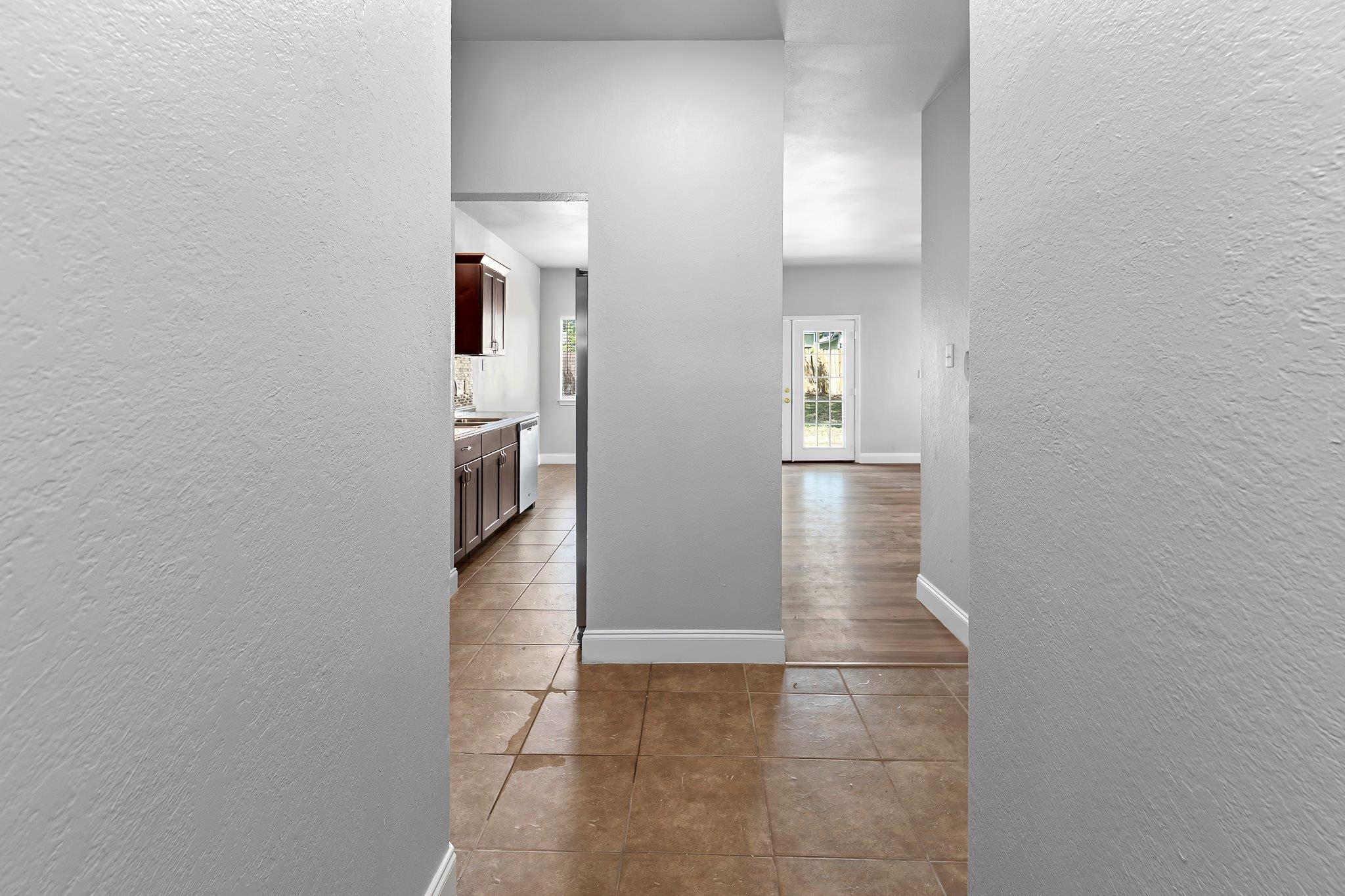 1207 York Castle Dr, Pflugerville, TX 78660