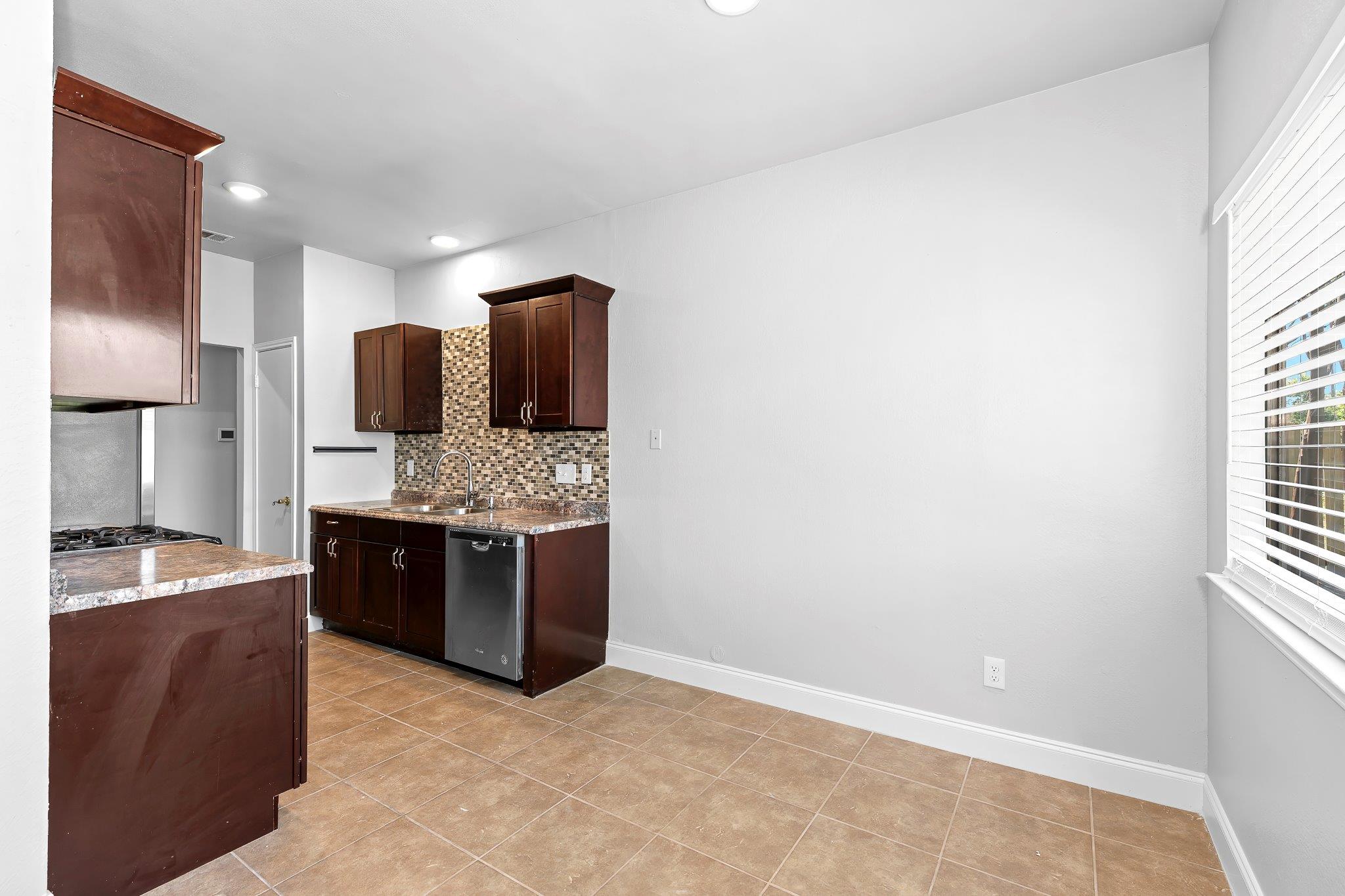 1207 York Castle Dr, Pflugerville, TX 78660